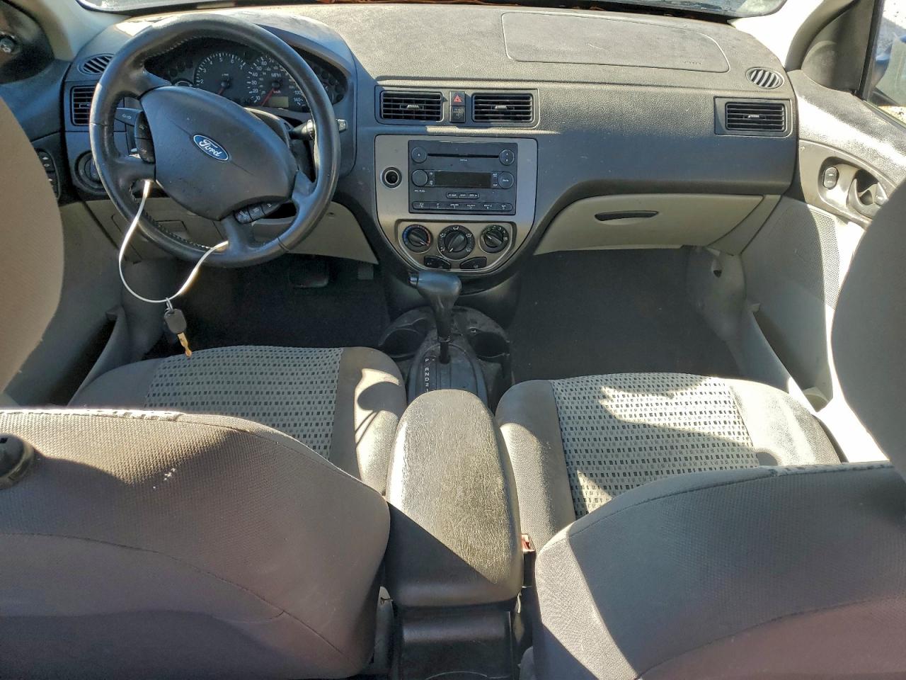 2007 FORD FOCUS ZX4 photo 8