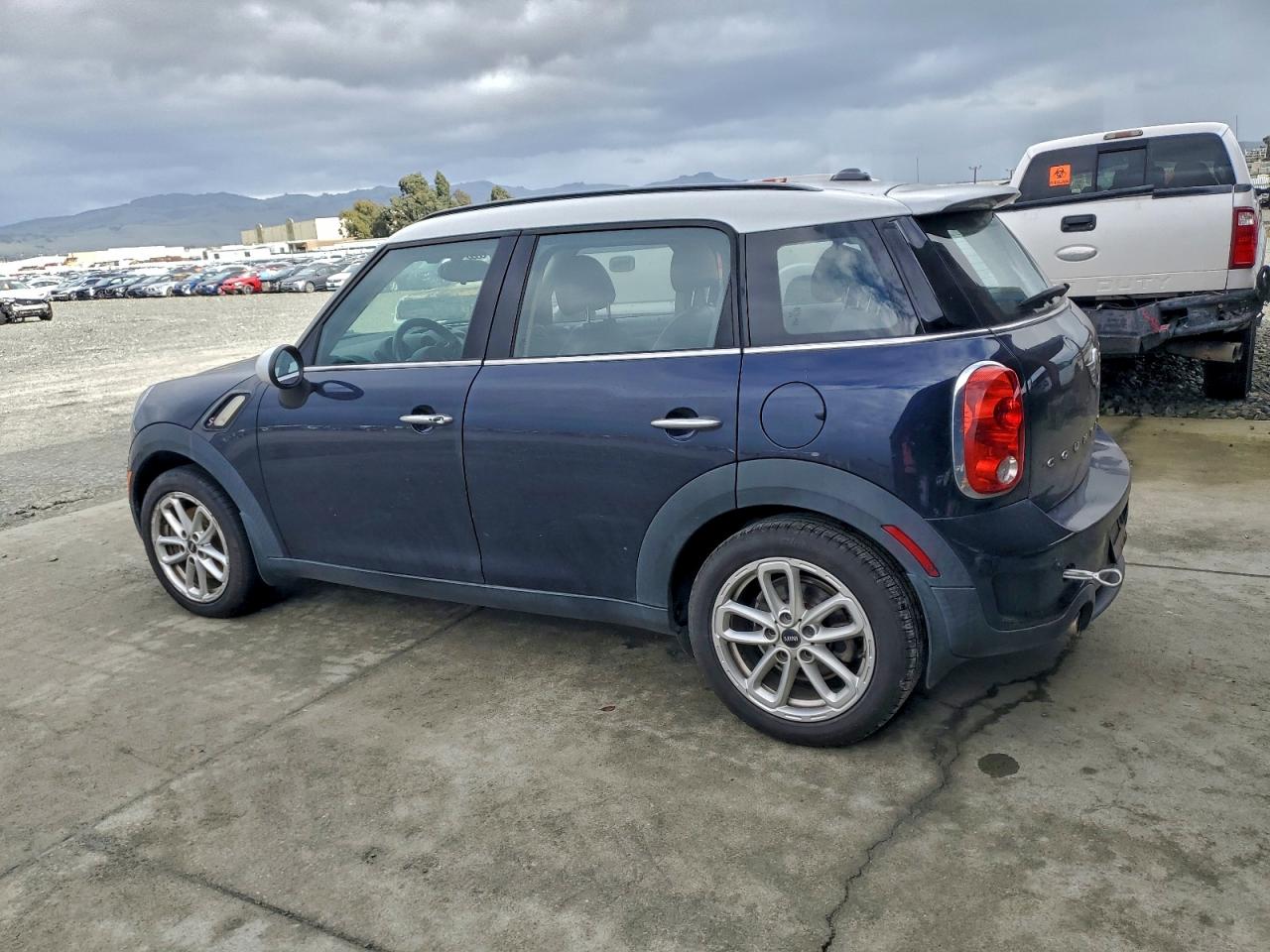 2016 MINI COOPER S COUNTRYMAN photo 2