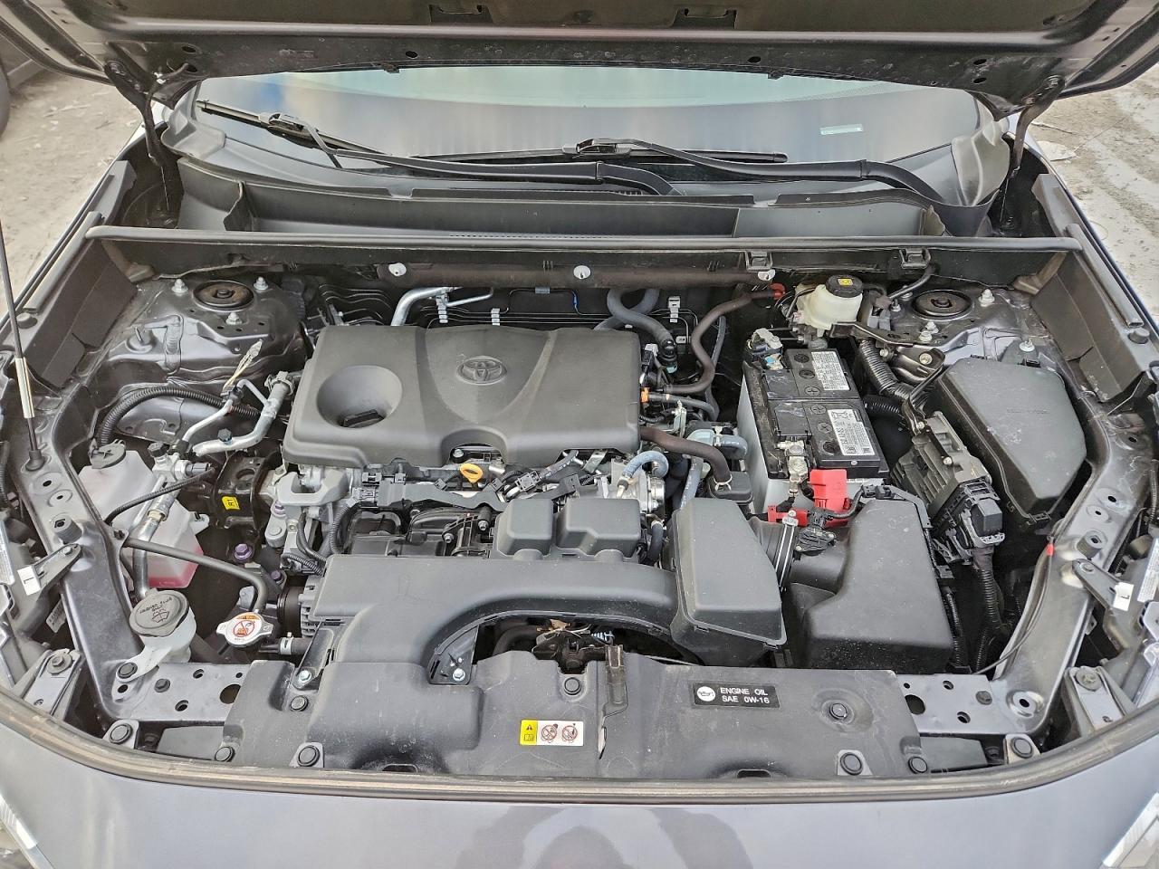 2022 TOYOTA RAV4 XLE photo 12