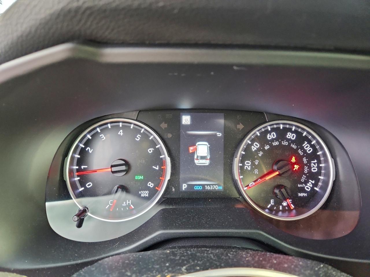 2022 TOYOTA RAV4 XLE photo 9