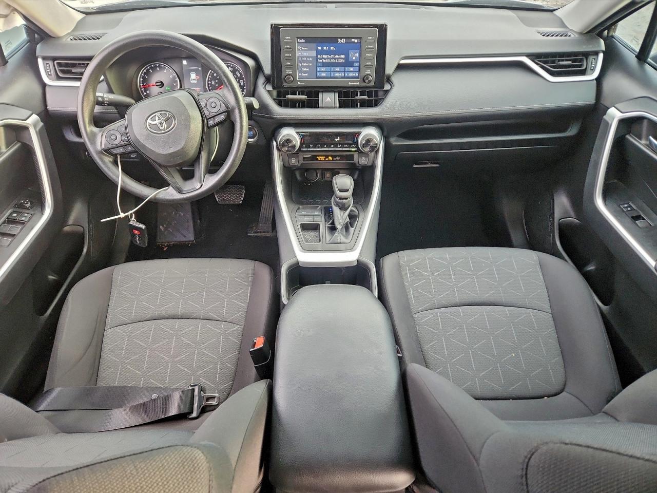 2022 TOYOTA RAV4 XLE photo 8