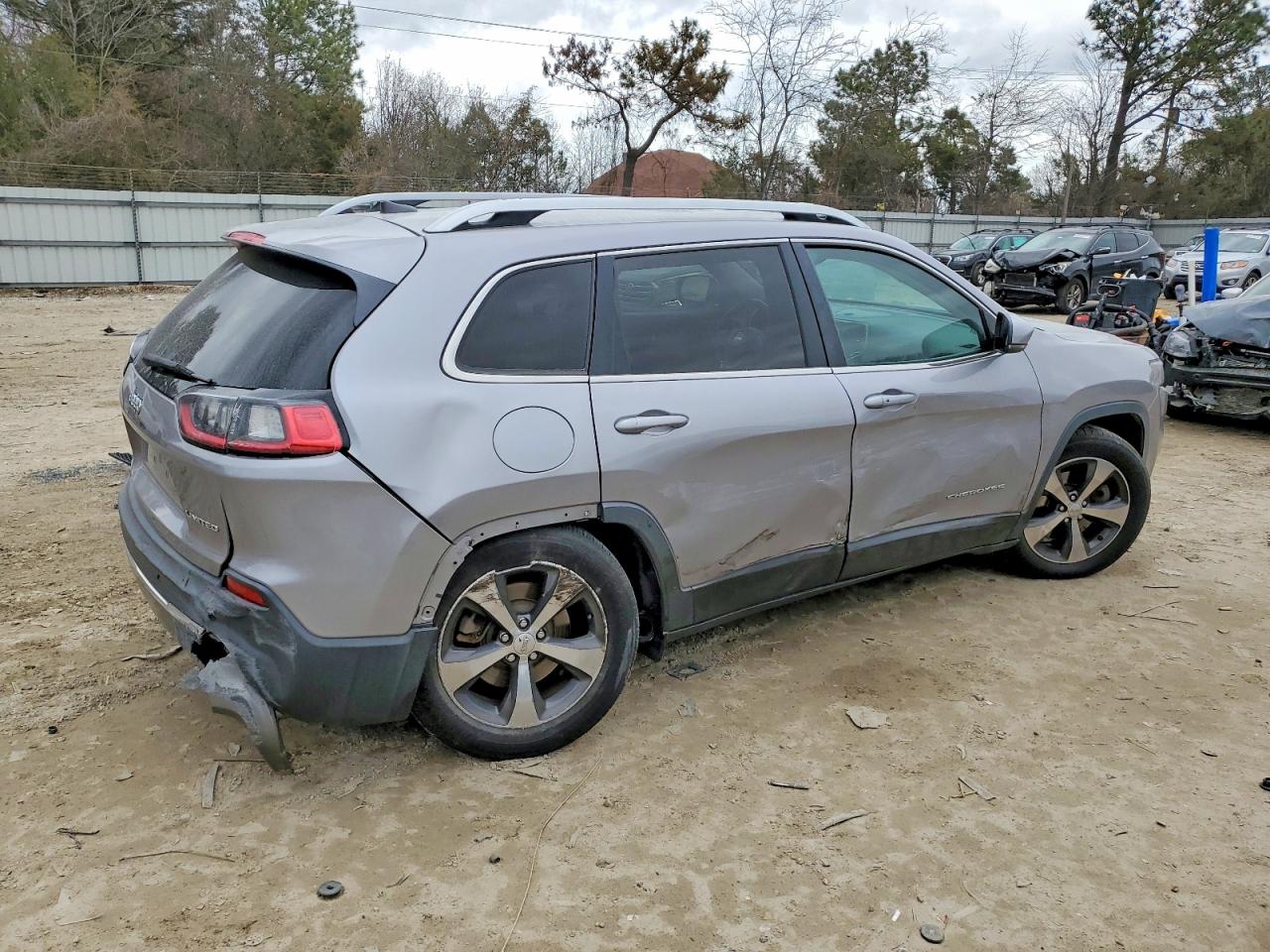 2019 JEEP CHEROKEE LIMITED photo 3