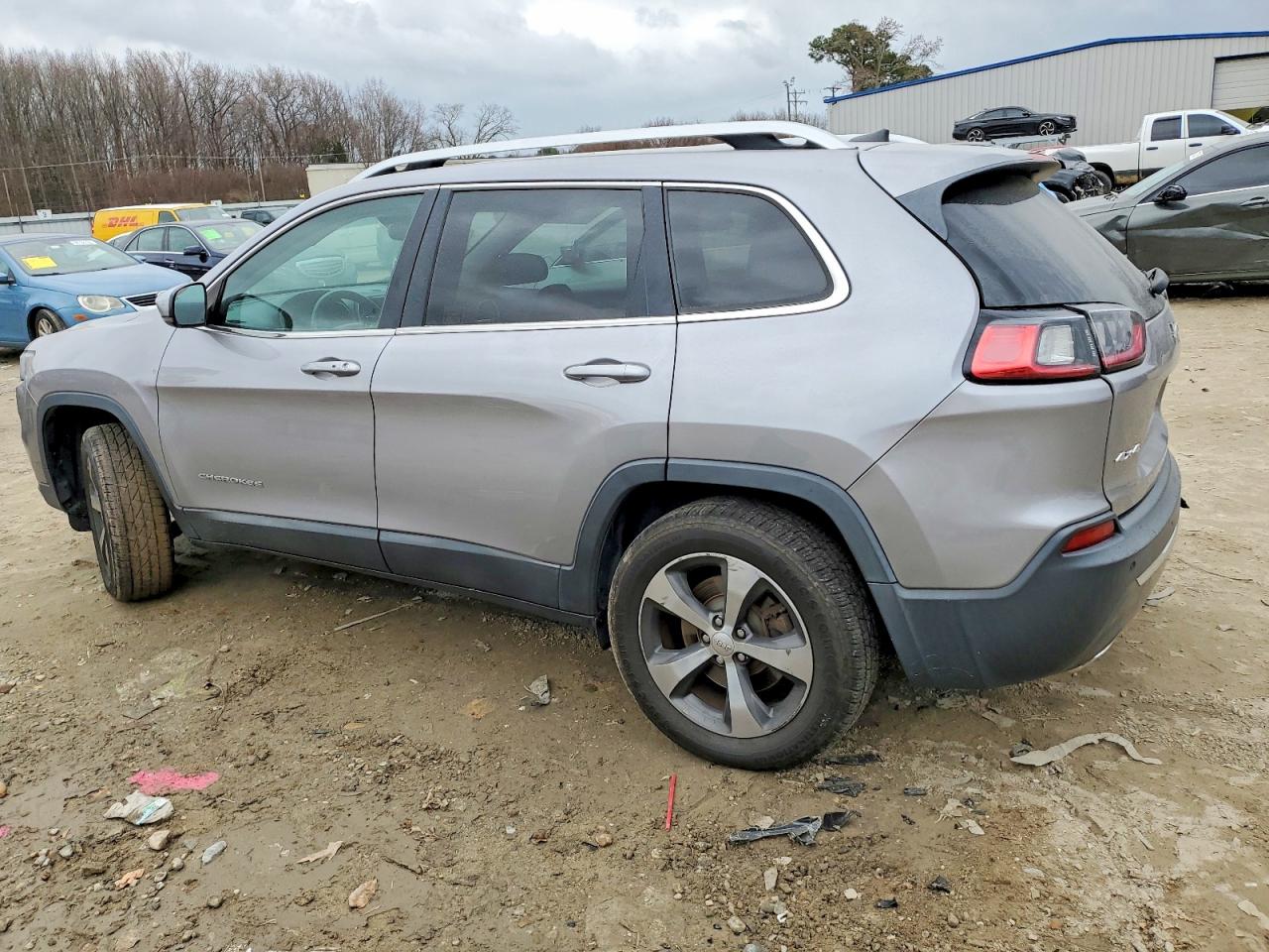 2019 JEEP CHEROKEE LIMITED photo 2