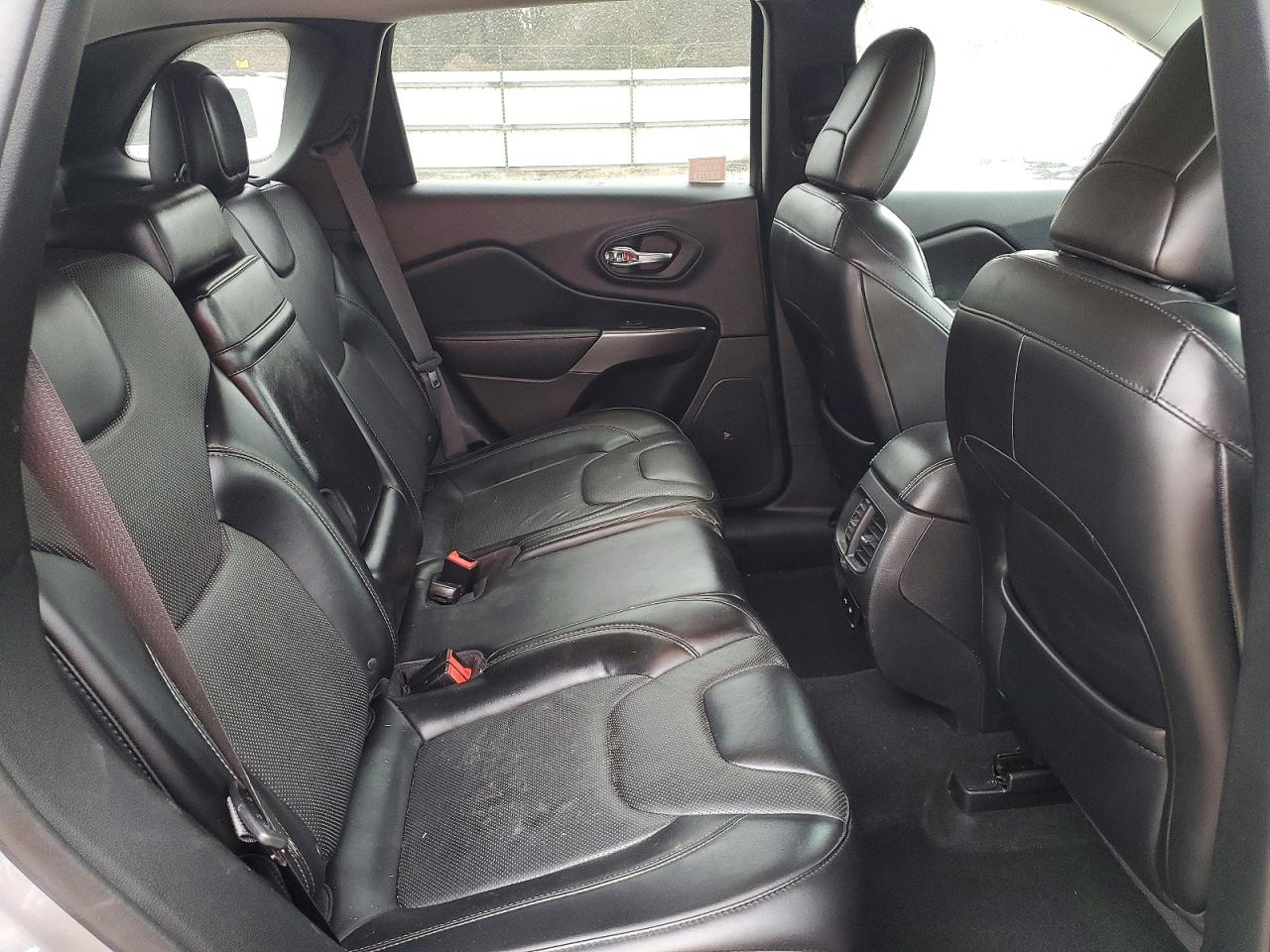 2019 JEEP CHEROKEE LIMITED photo 11