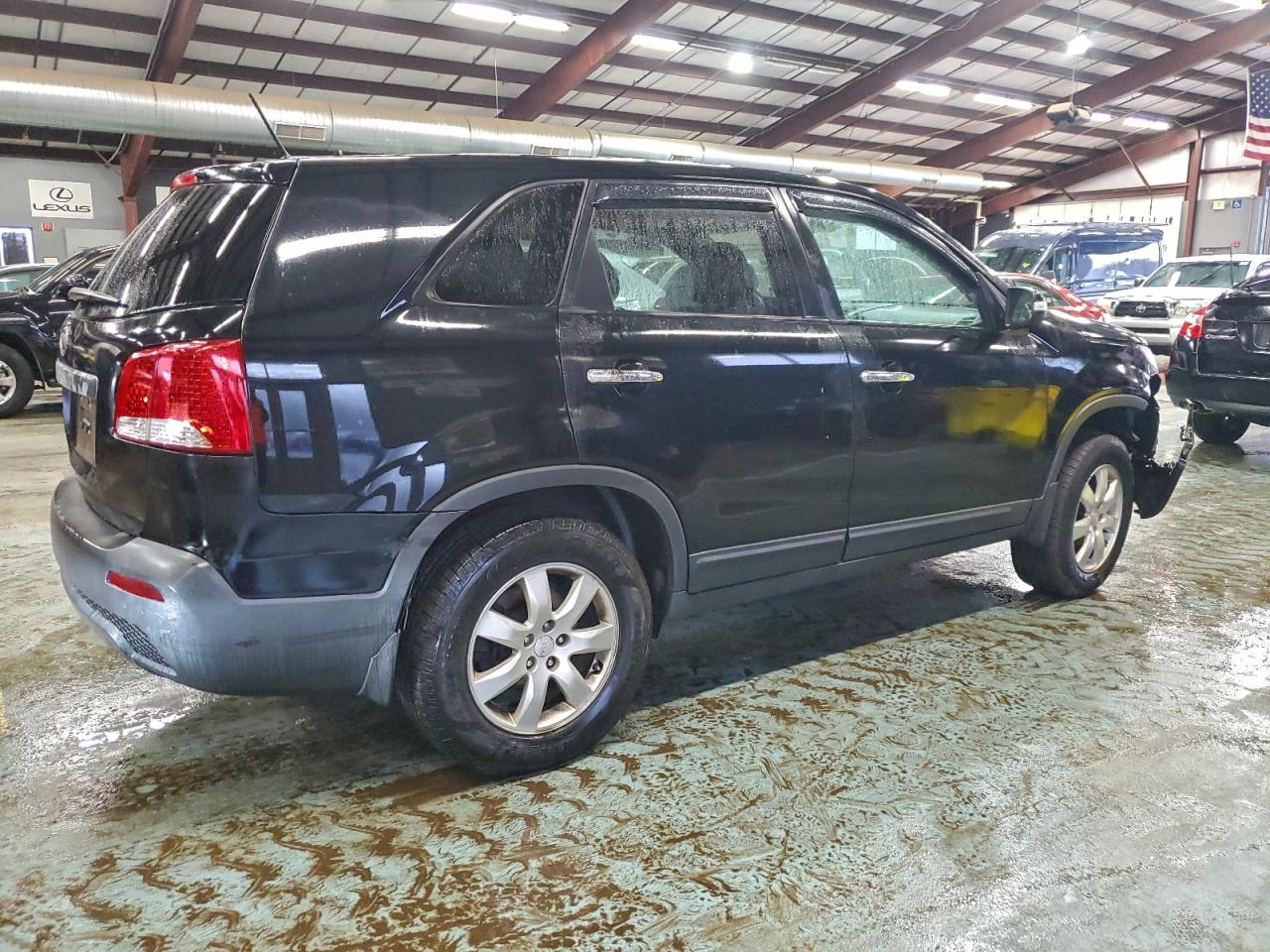 2011 KIA SORENTO BASE photo 3