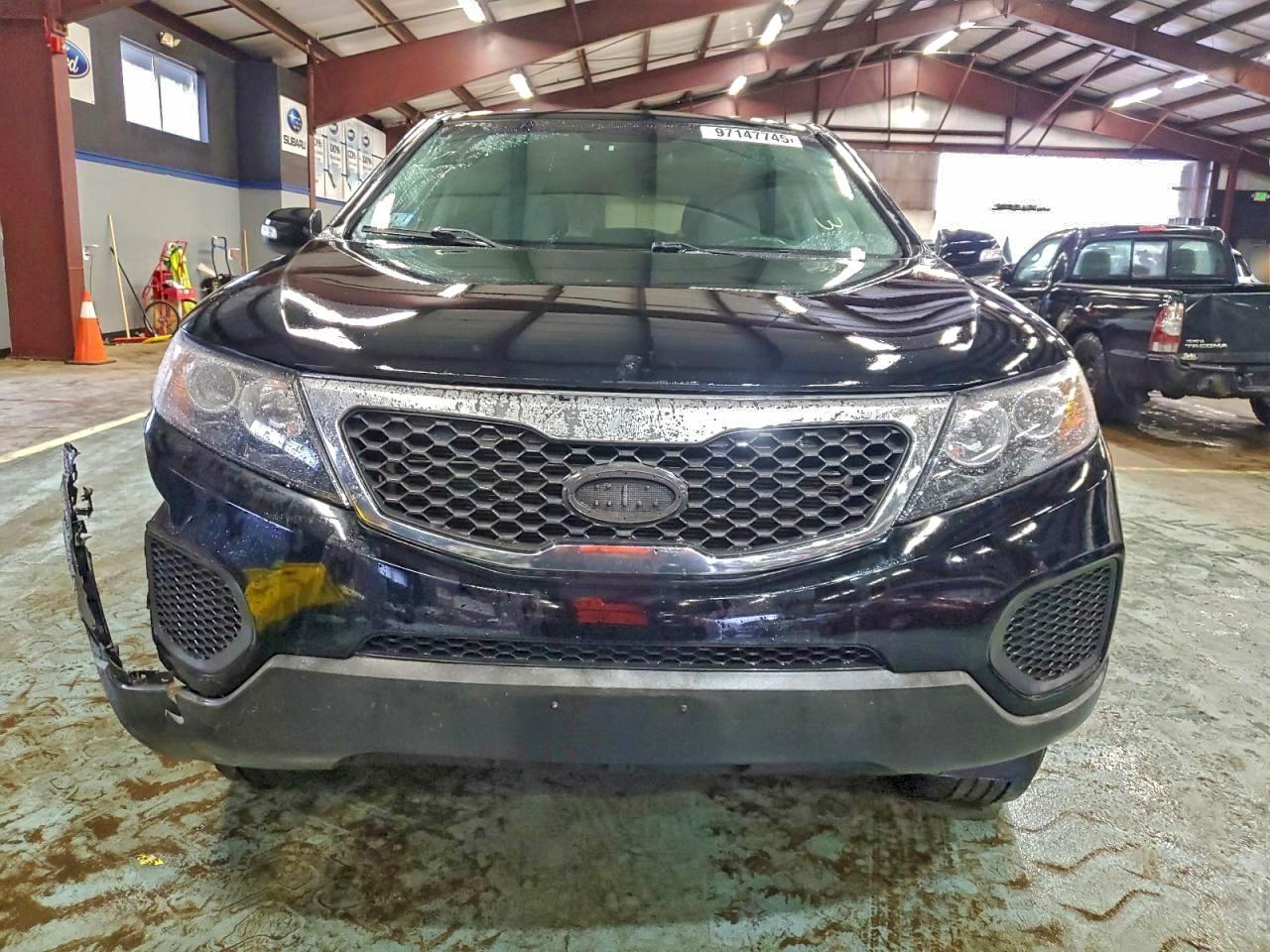 2011 KIA SORENTO BASE photo 5