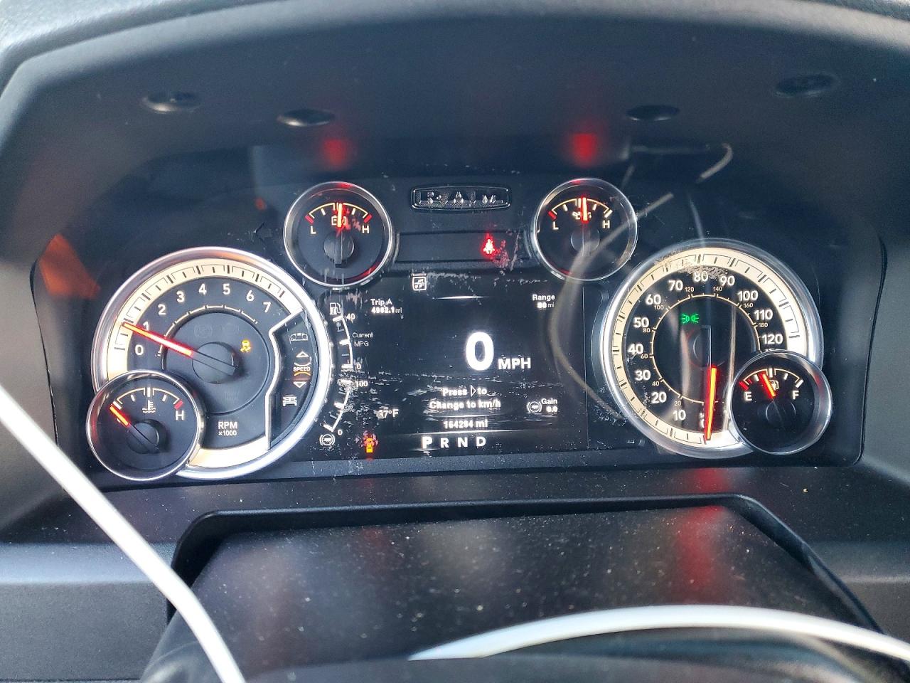2014 RAM 1500 ST photo 9