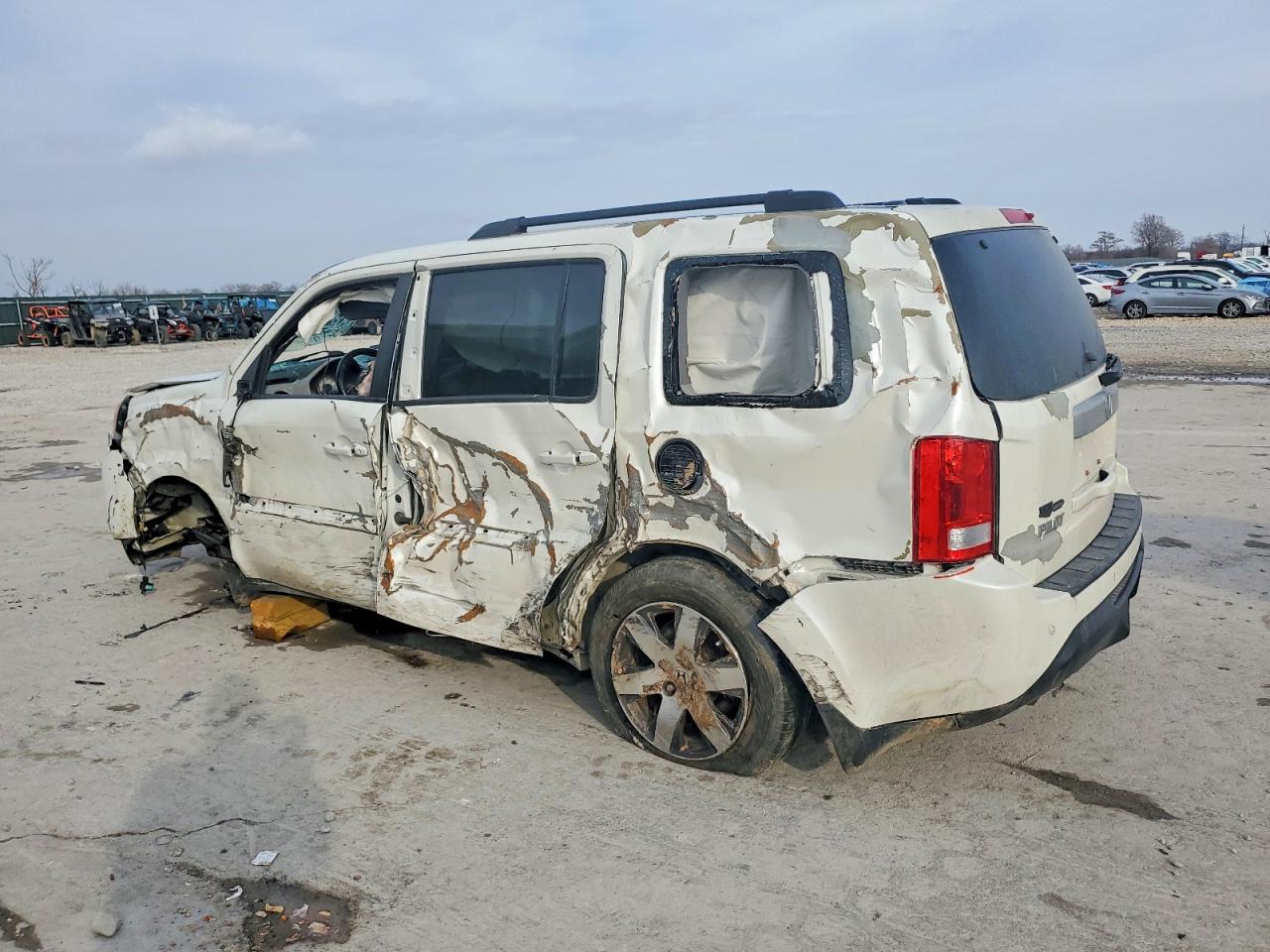 2013 HONDA PILOT TOURING photo 2