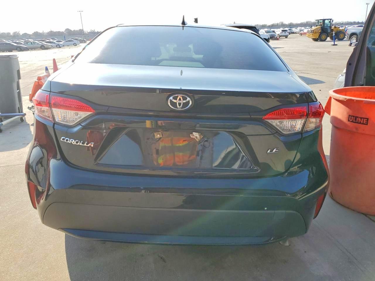 2021 TOYOTA COROLLA LE photo 11