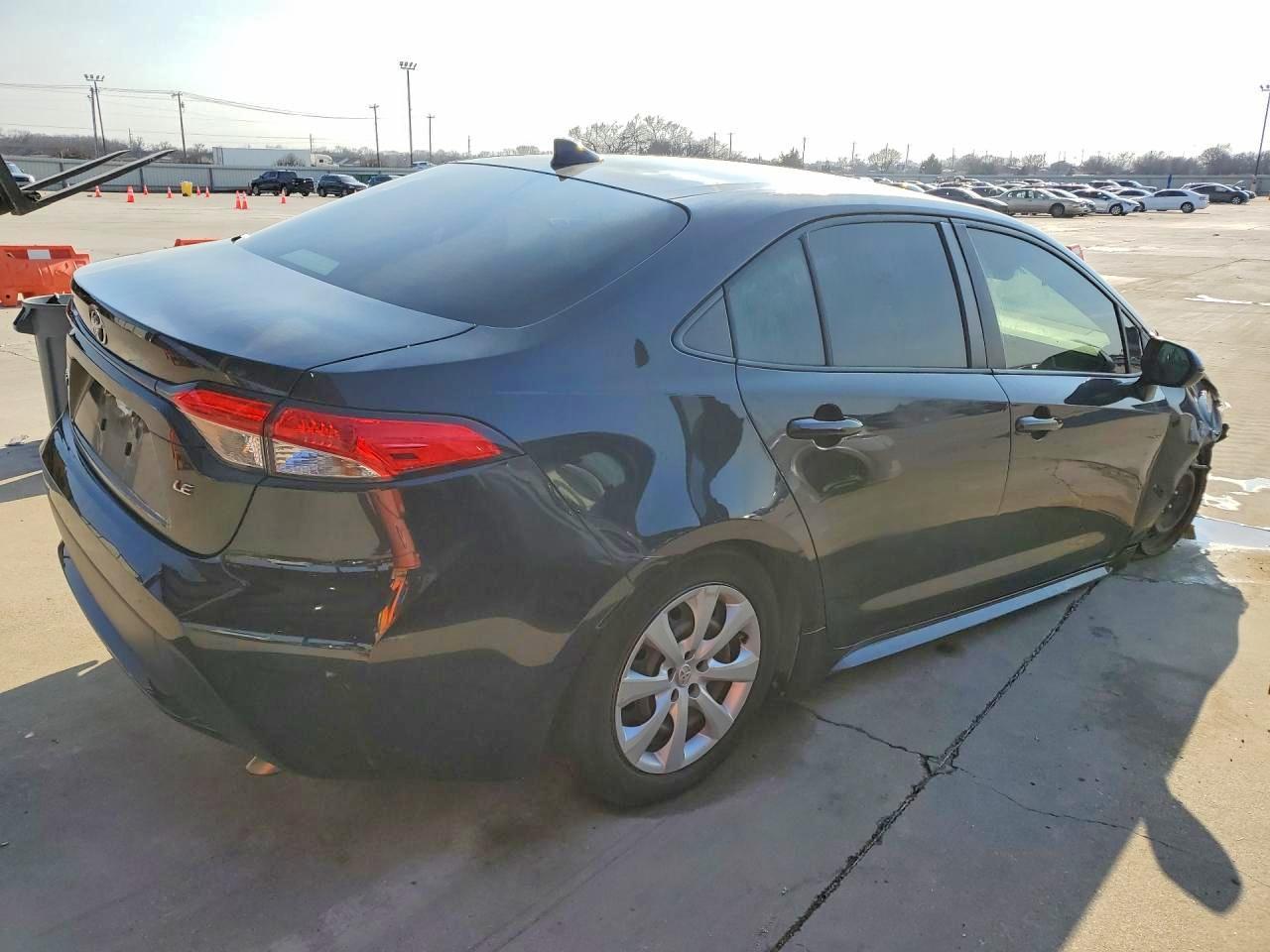 2021 TOYOTA COROLLA LE photo 5