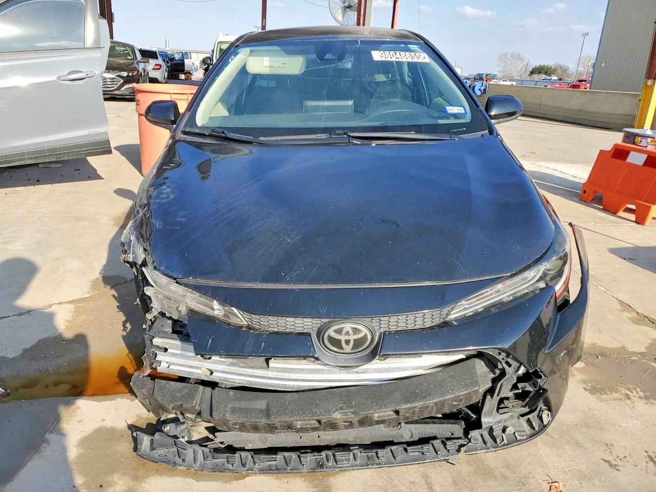 2021 TOYOTA COROLLA LE photo 9