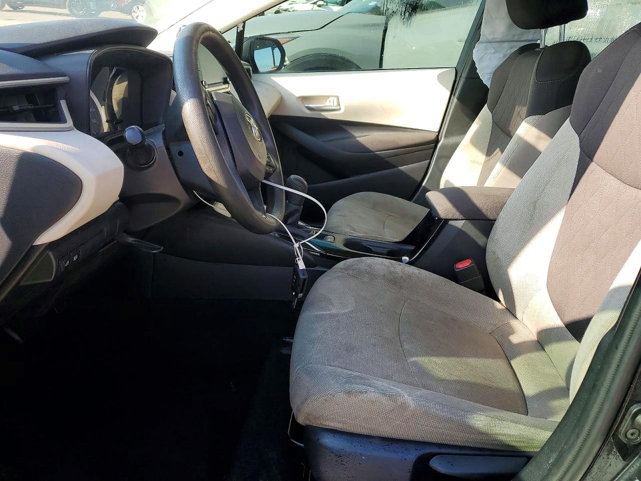 2021 TOYOTA COROLLA LE photo 13