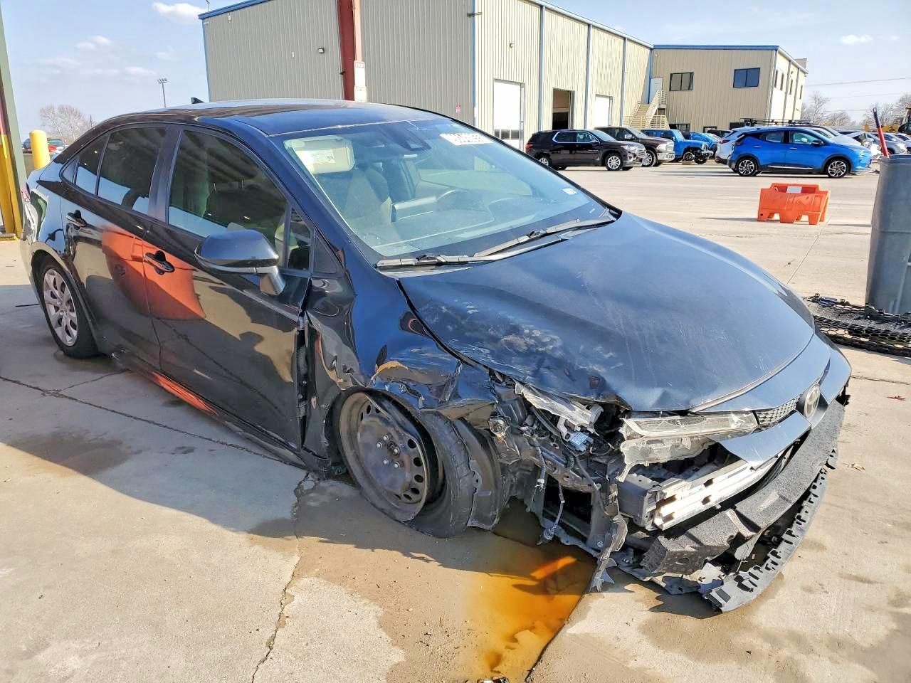 2021 TOYOTA COROLLA LE photo 7