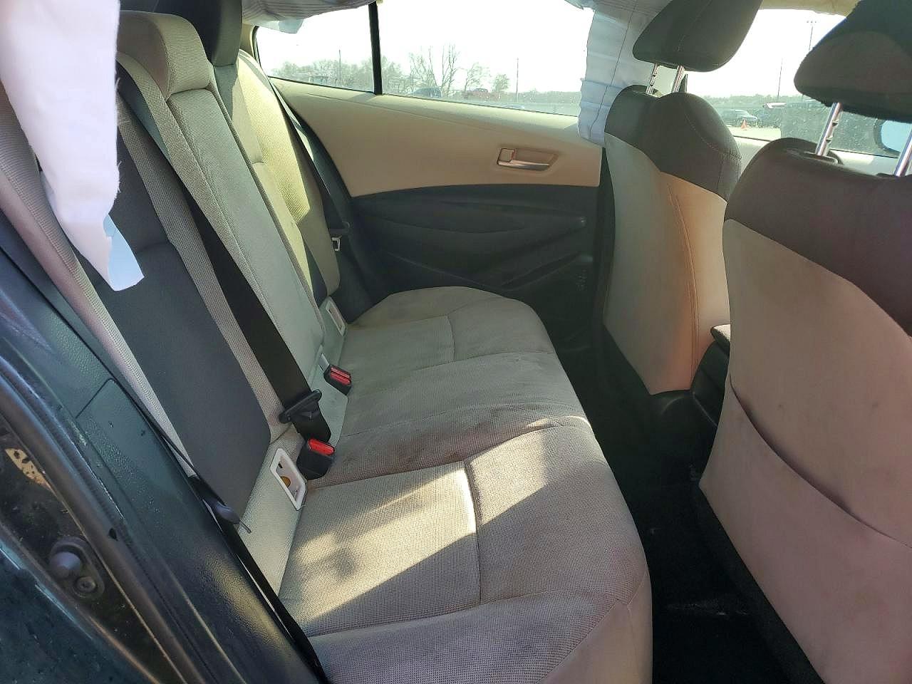 2021 TOYOTA COROLLA LE photo 19