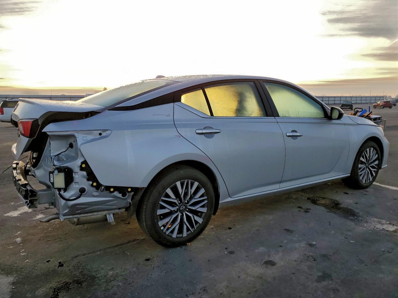 2025 NISSAN ALTIMA SV photo 5