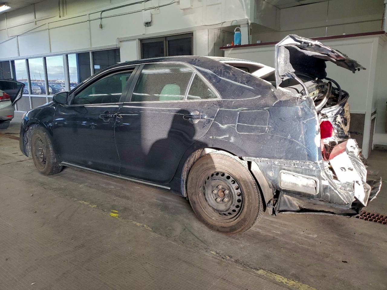 2014 TOYOTA CAMRY L photo 2