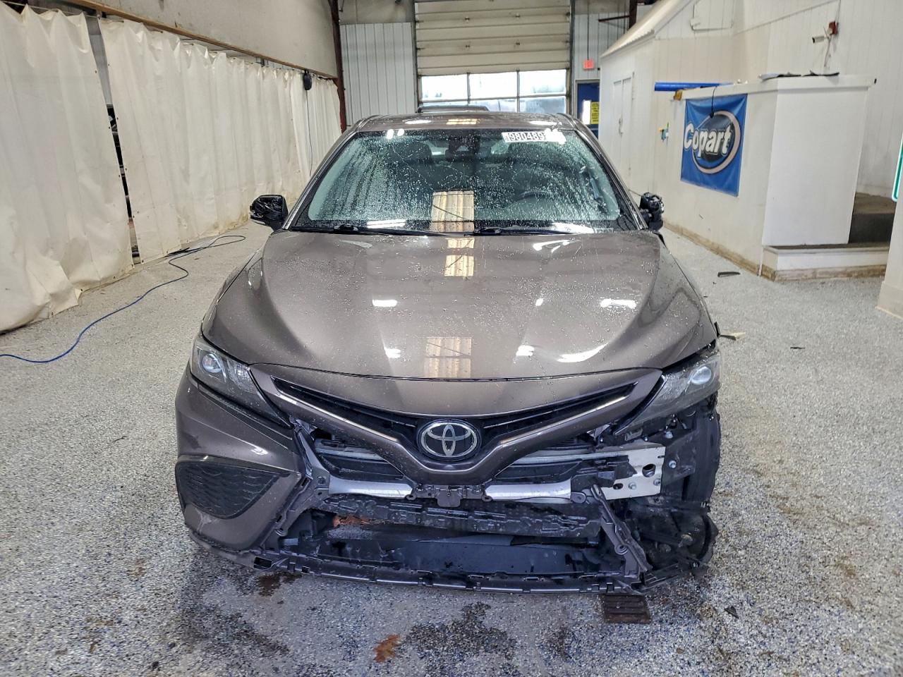 2022 TOYOTA CAMRY SE photo 5