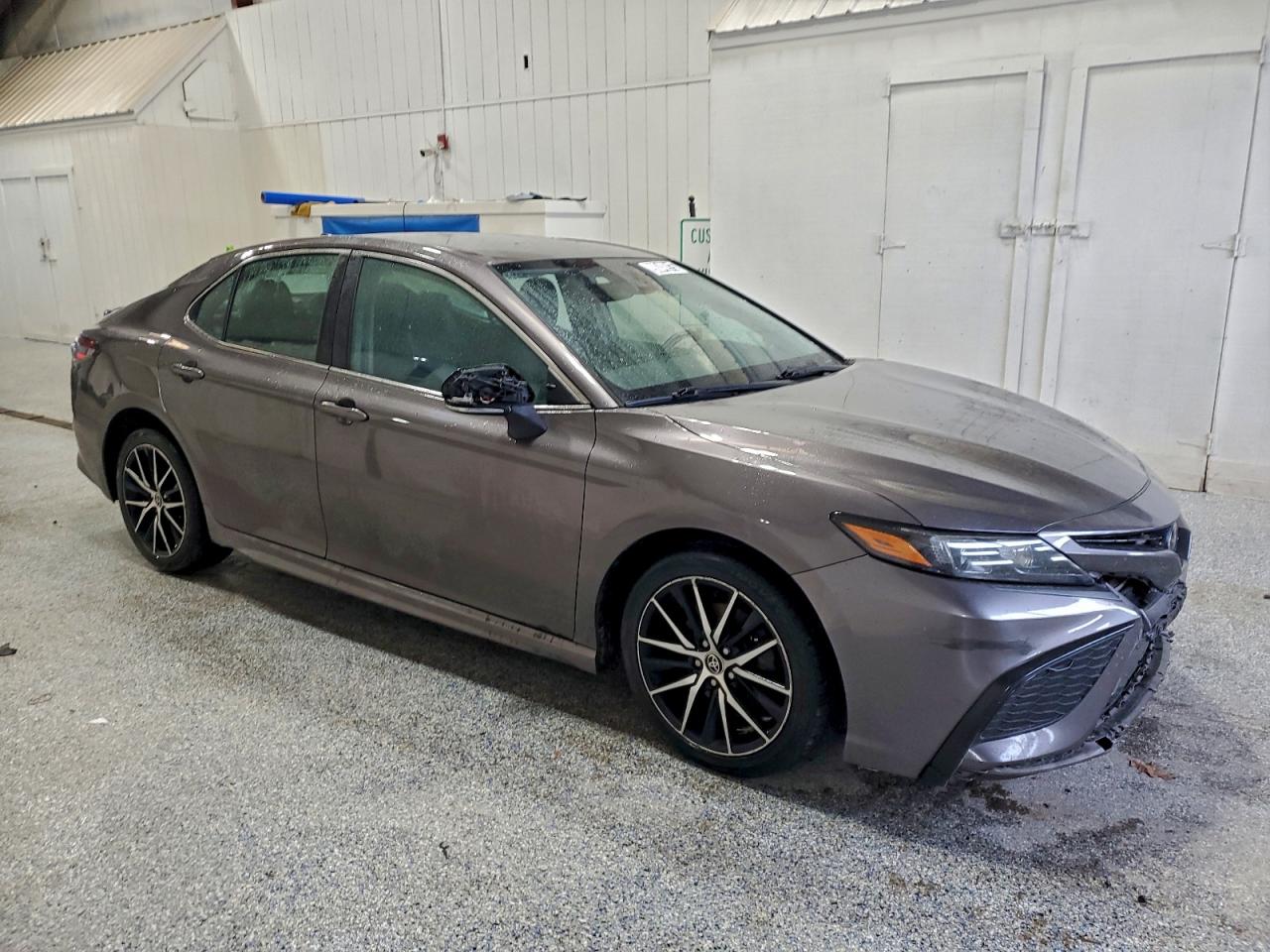 2022 TOYOTA CAMRY SE photo 4
