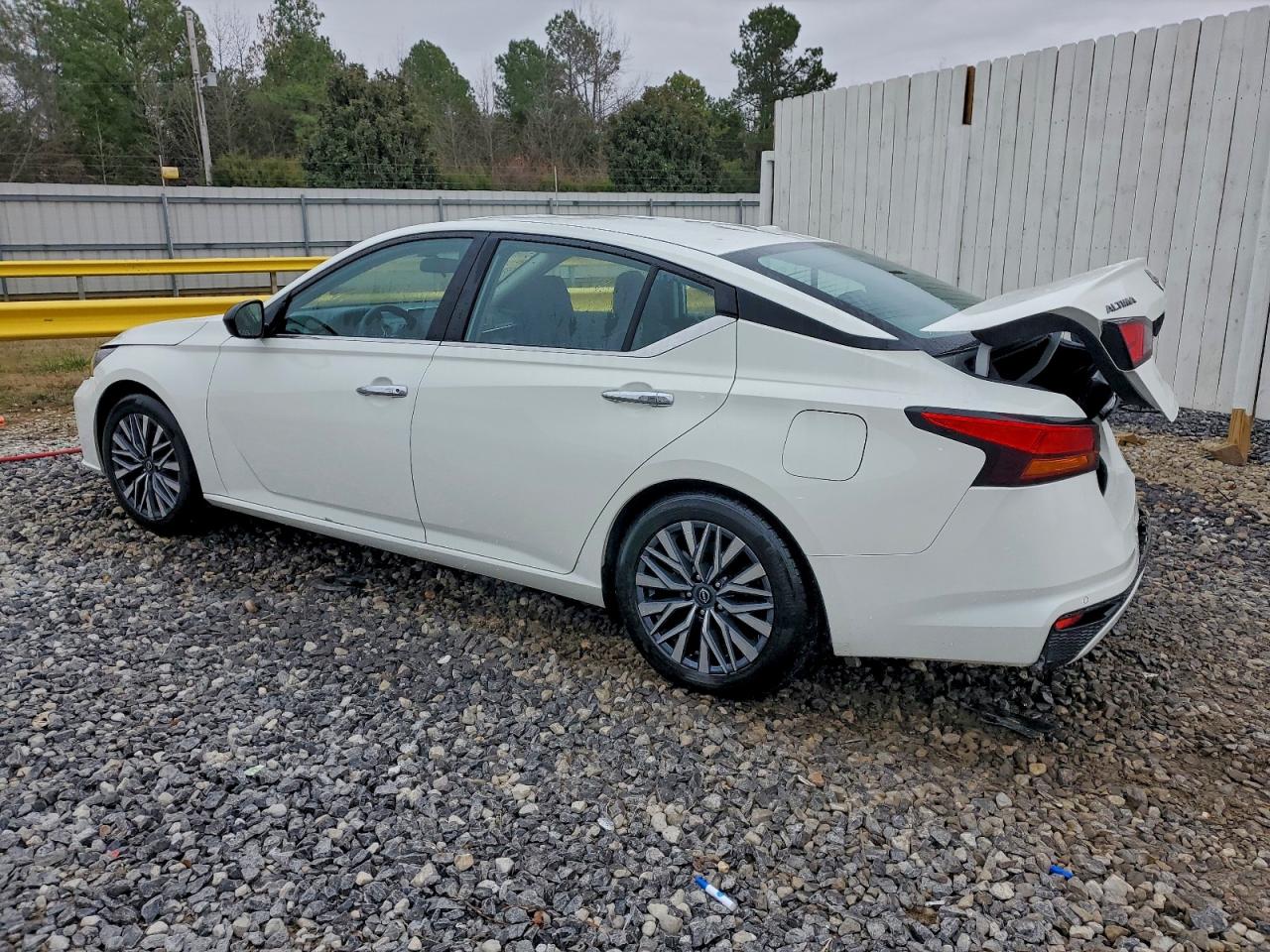 2025 NISSAN ALTIMA SV photo 2