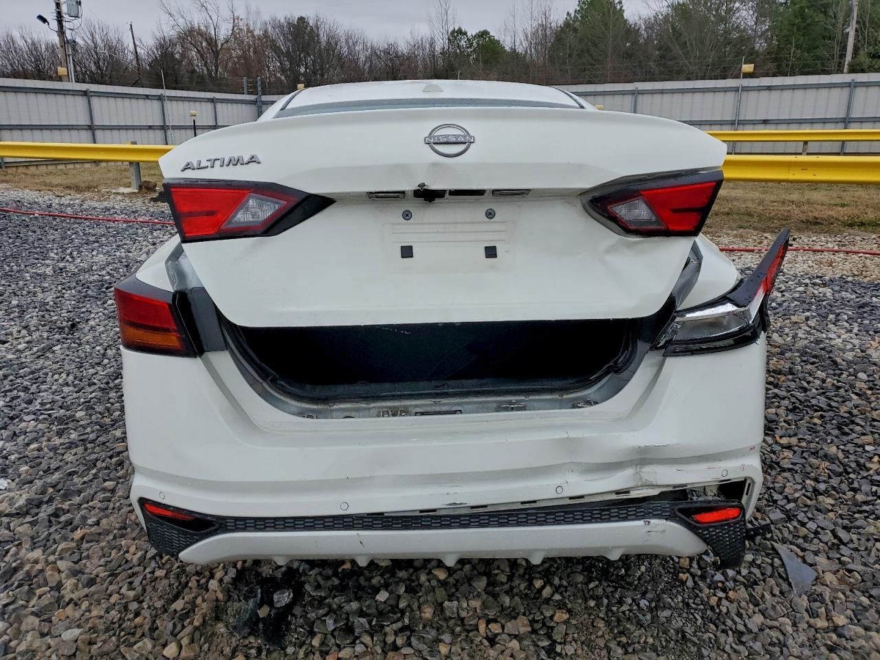 2025 NISSAN ALTIMA SV photo 6