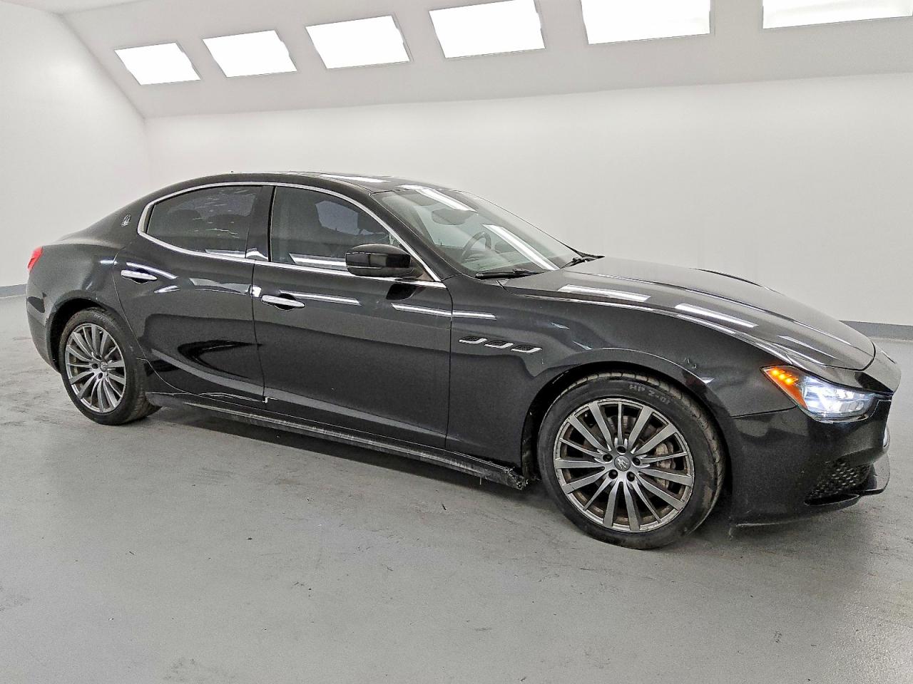 2017 MASERATI GHIBLI photo 4