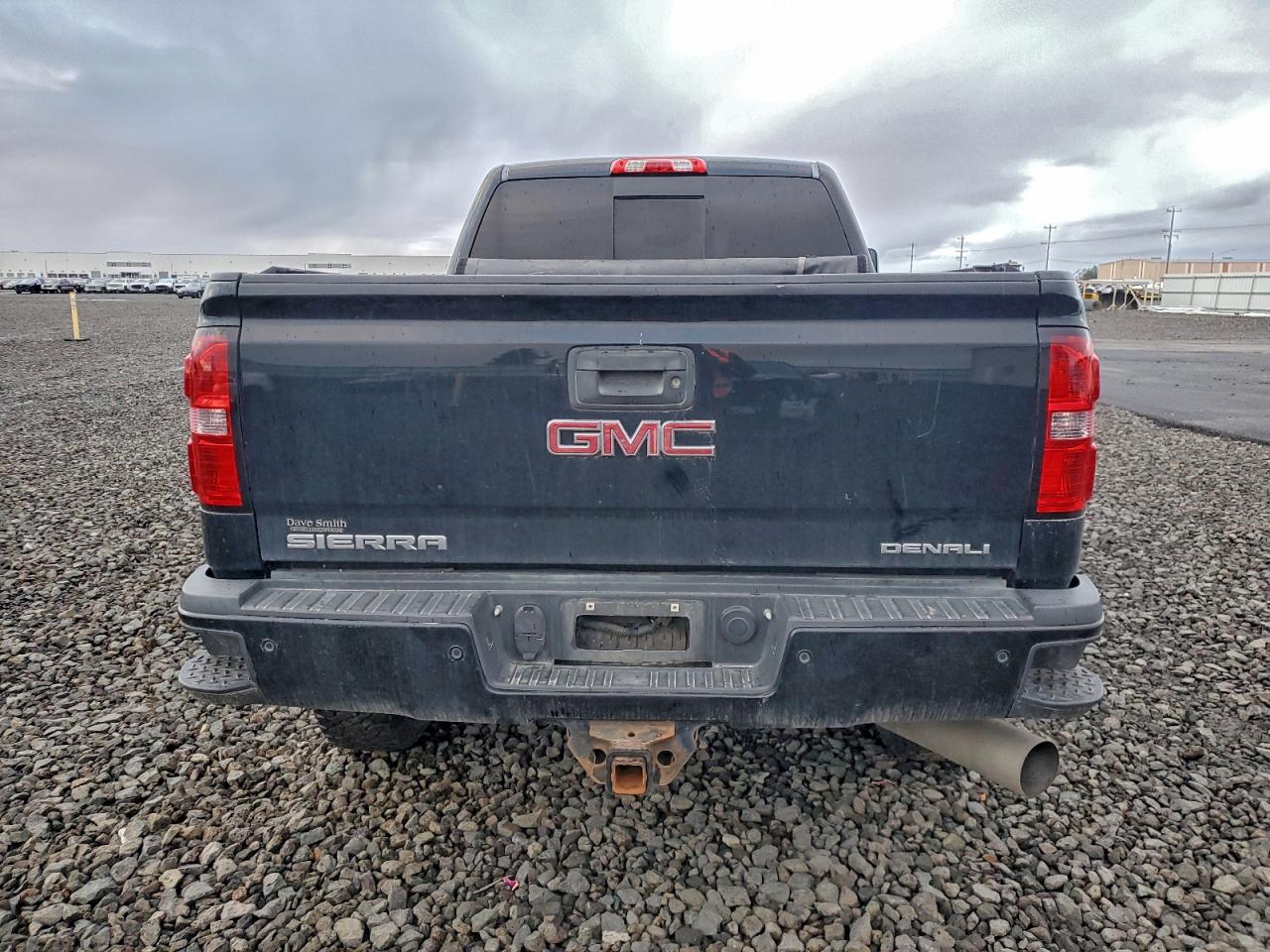 2015 GMC SIERRA K2500 DENALI photo 6