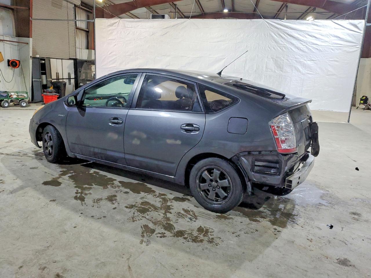 2007 TOYOTA PRIUS BASE photo 2