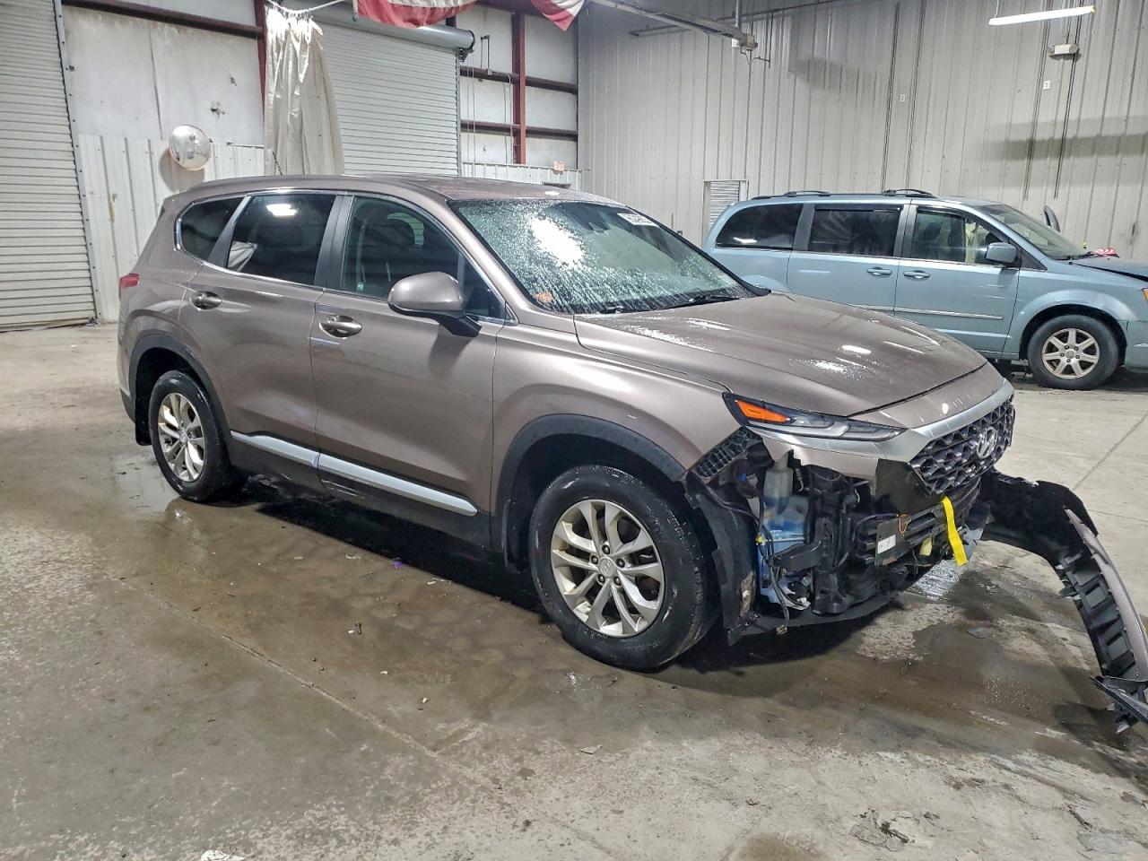 2019 HYUNDAI SANTA FE SE photo 4