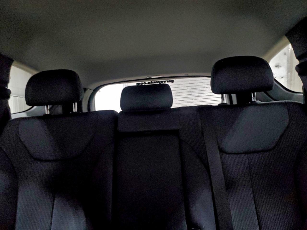 2019 HYUNDAI SANTA FE SE photo 10