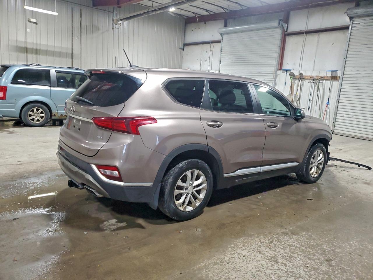 2019 HYUNDAI SANTA FE SE photo 3