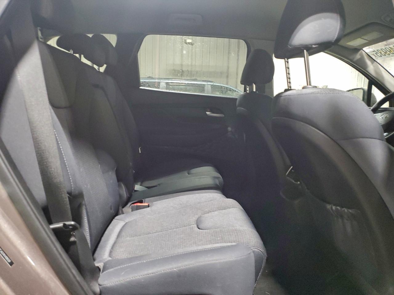 2019 HYUNDAI SANTA FE SE photo 11
