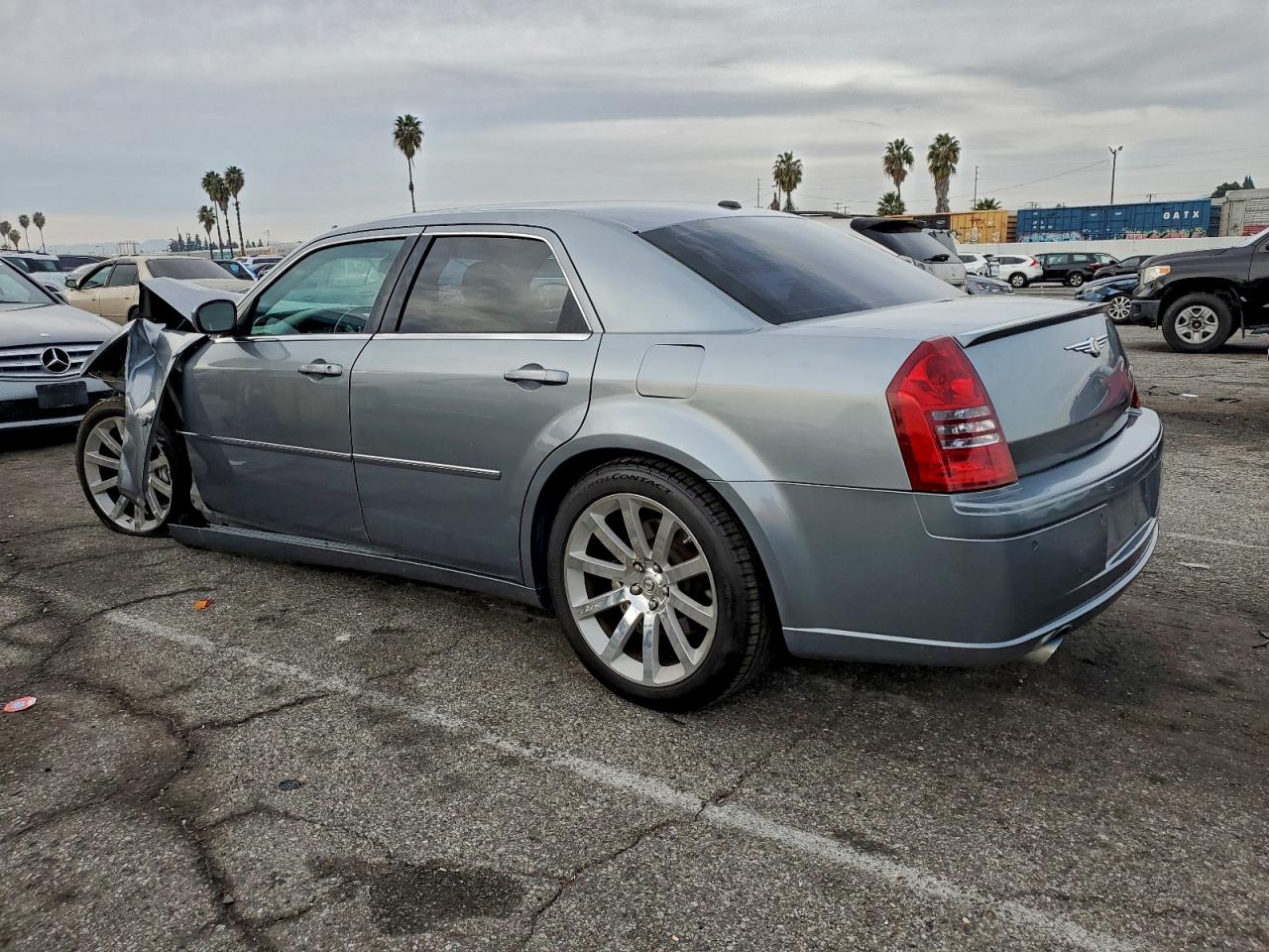 2006 CHRYSLER 300C SRT-8 photo 2