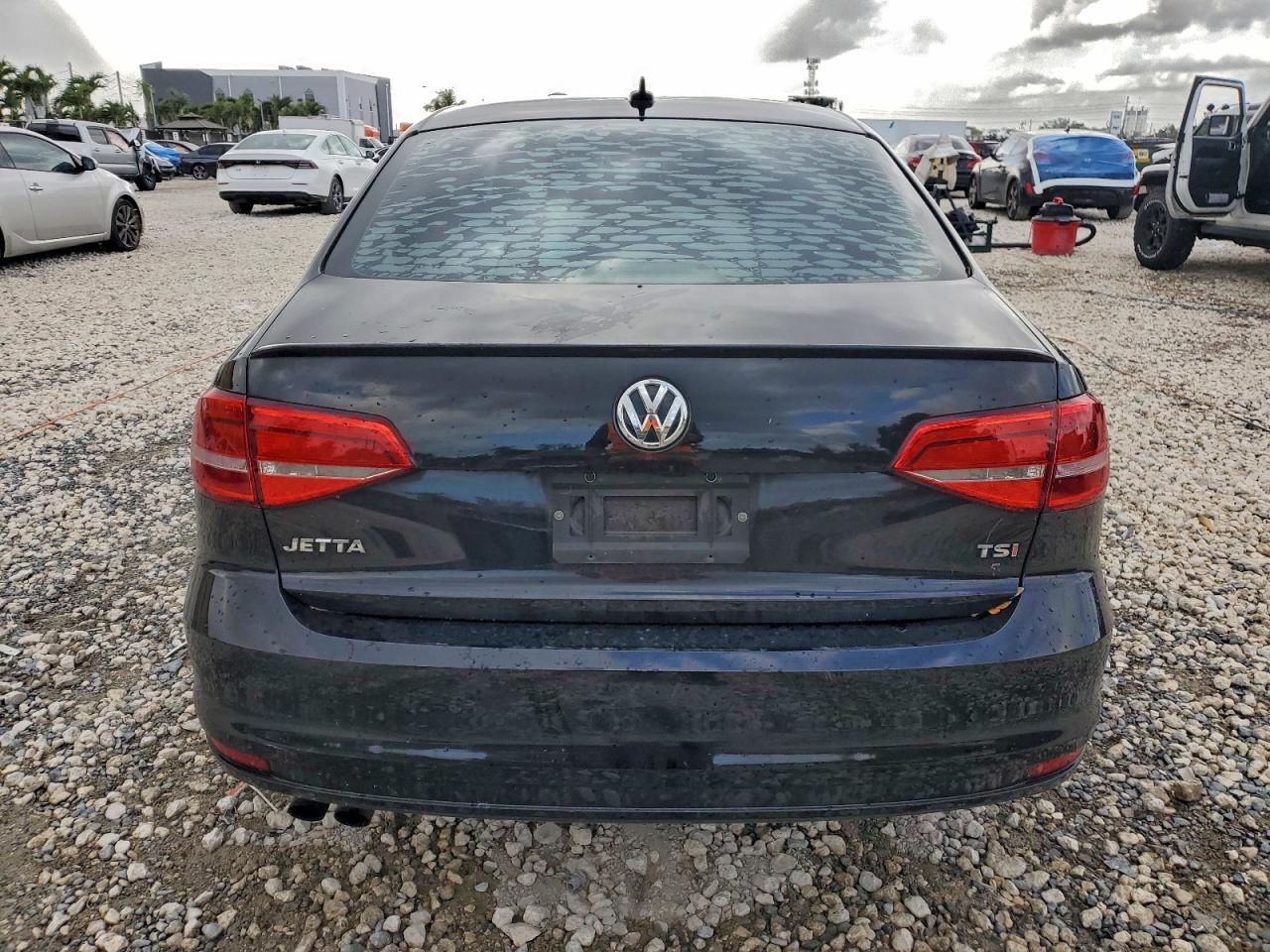 2015 VOLKSWAGEN JETTA SE photo 11