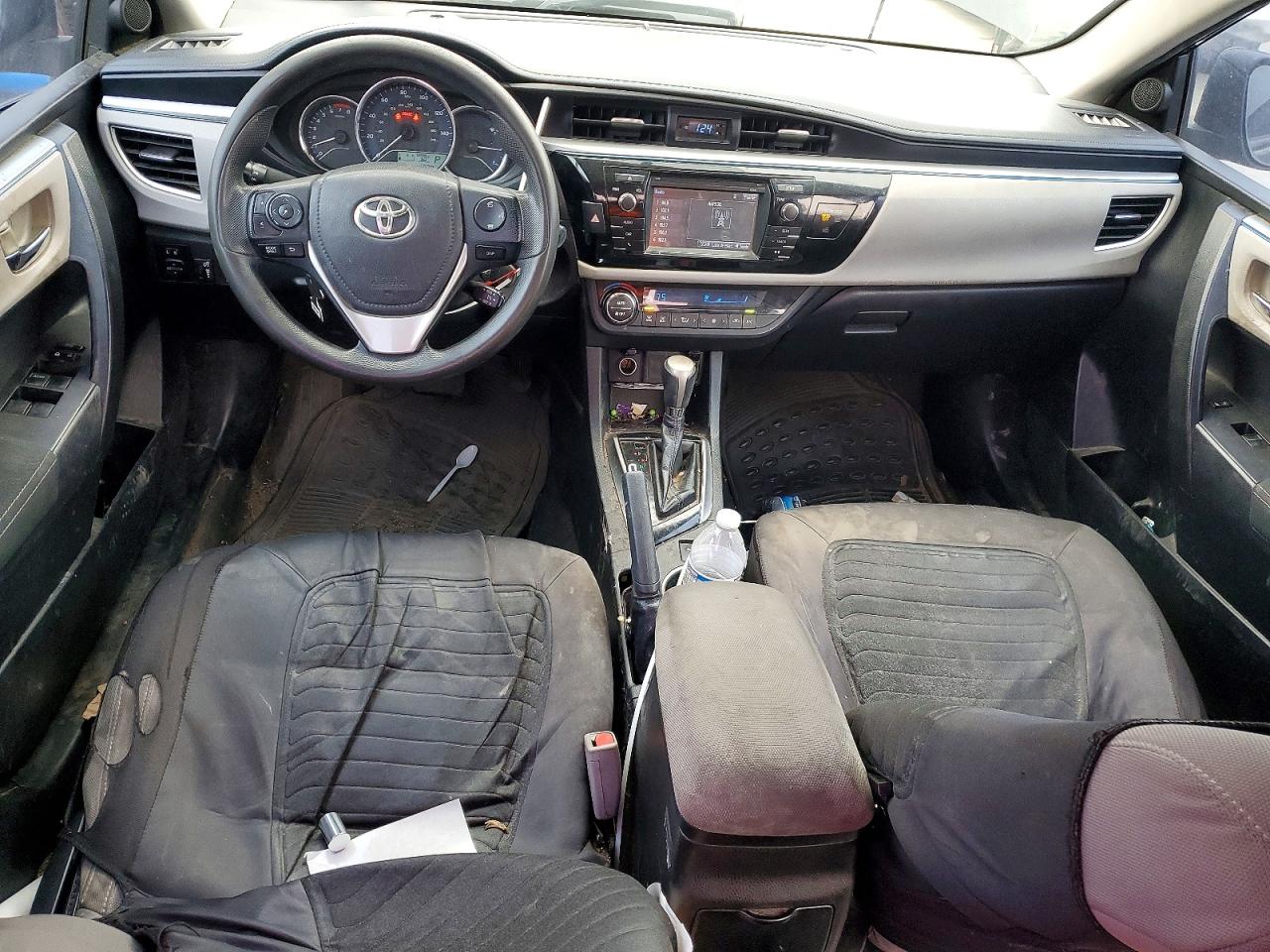 2014 TOYOTA COROLLA LE photo 8