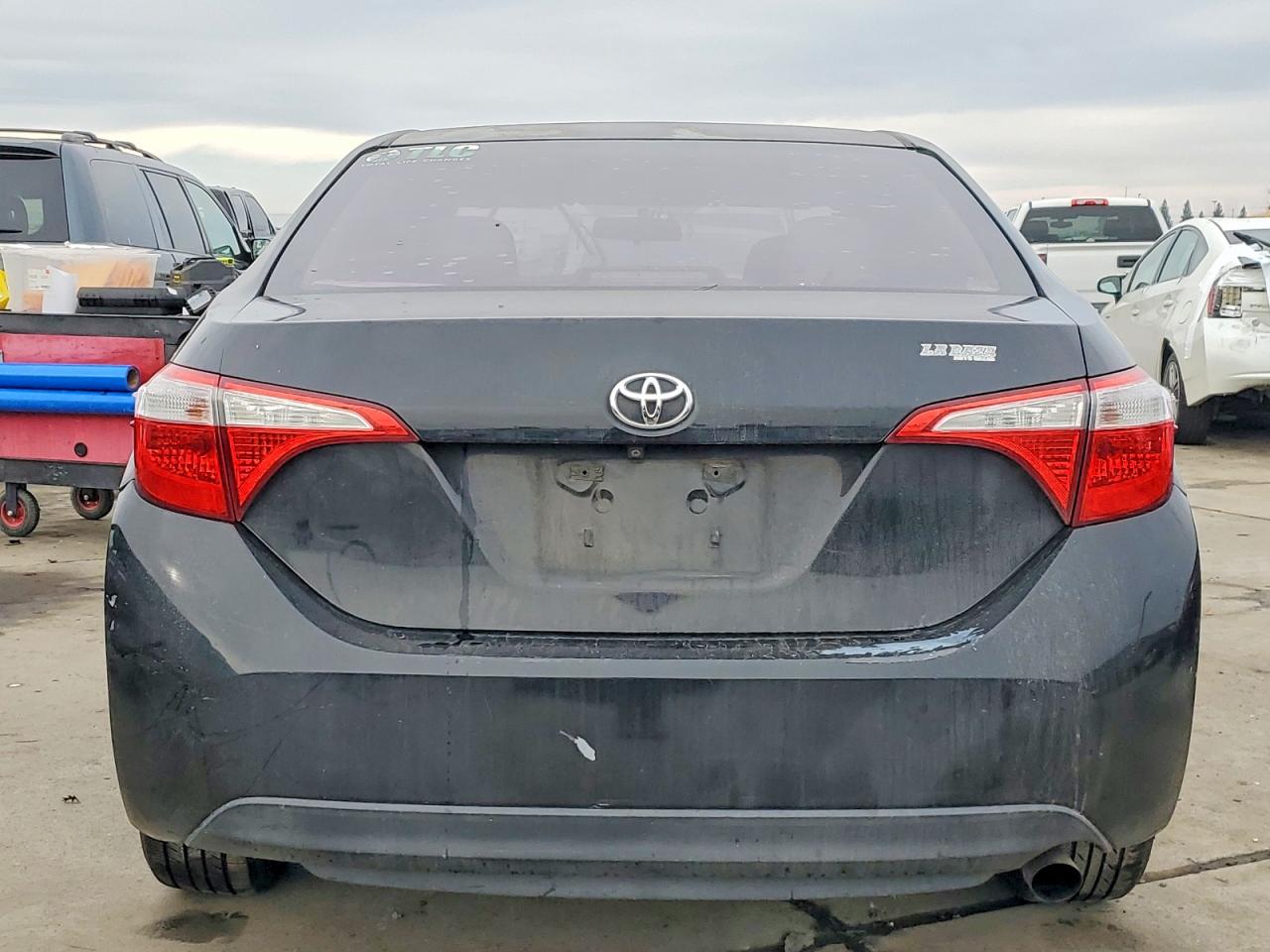2014 TOYOTA COROLLA LE photo 6
