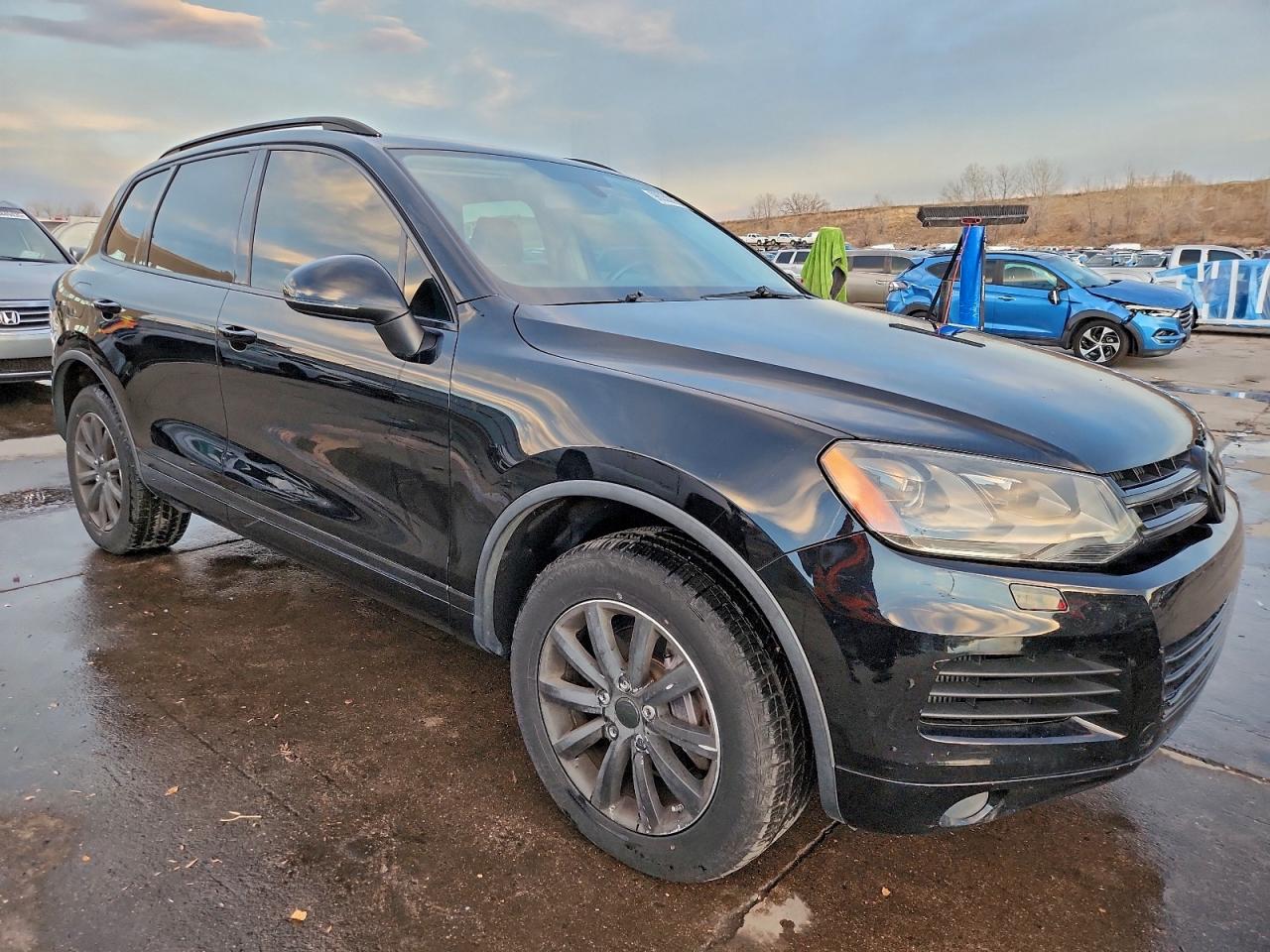 2011 VOLKSWAGEN TOUAREG V6 TDI photo 4