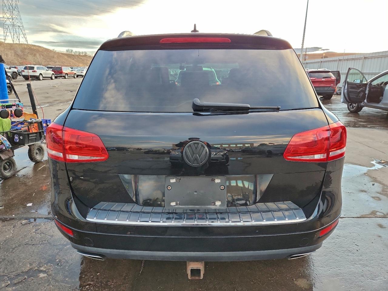 2011 VOLKSWAGEN TOUAREG V6 TDI photo 6