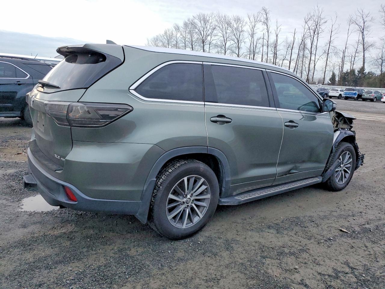 2018 TOYOTA HIGHLANDER SE photo 3