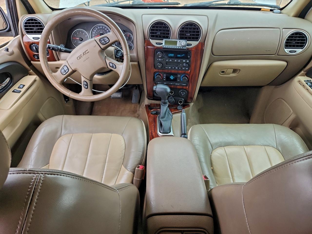 2004 GMC ENVOY photo 8