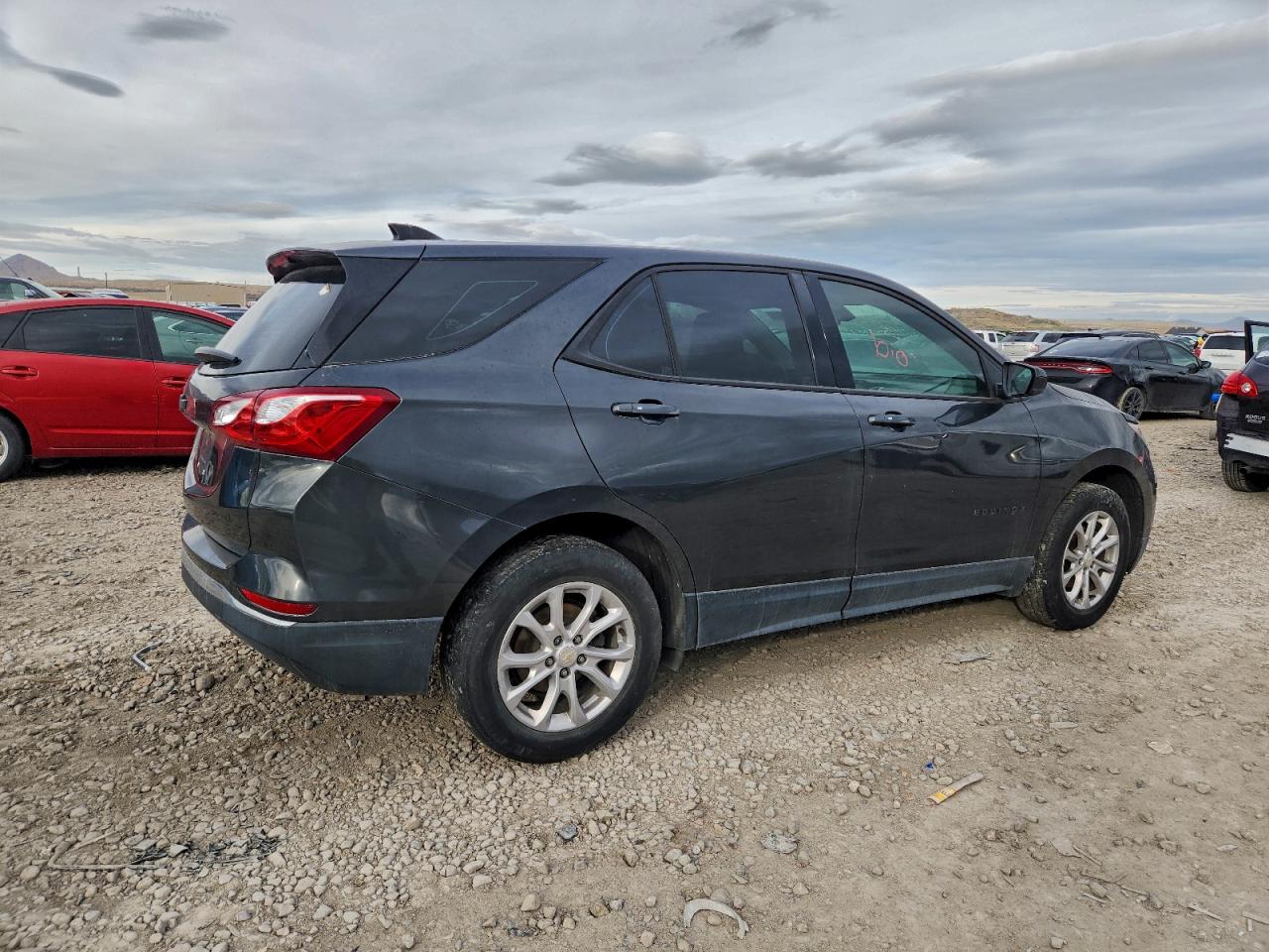 2018 CHEVROLET EQUINOX LS photo 3