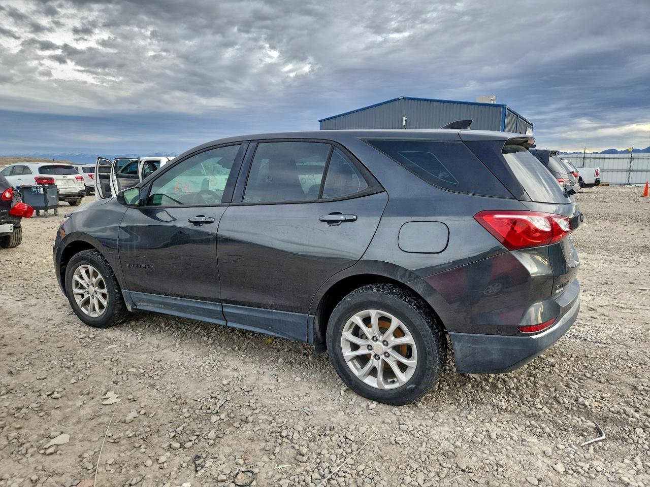 2018 CHEVROLET EQUINOX LS photo 2