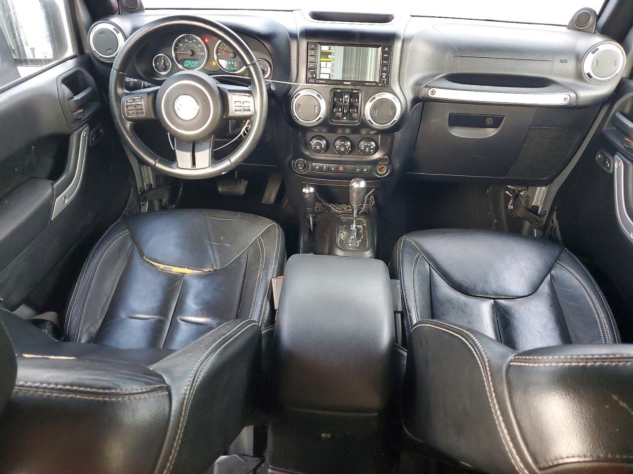 2013 JEEP WRANGLER UNLIMITED SAHARA photo 8