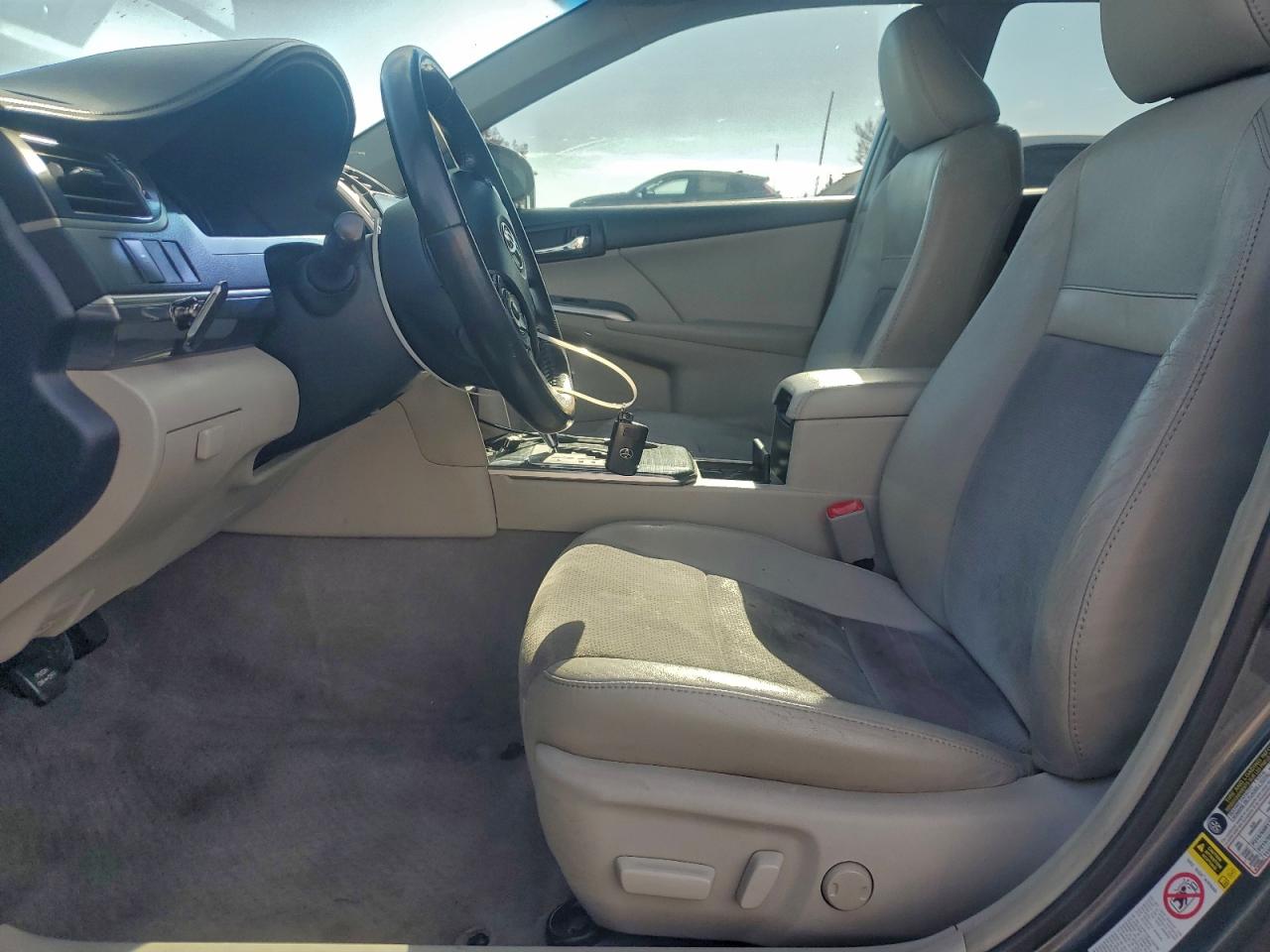 2012 TOYOTA CAMRY HYBRID photo 7