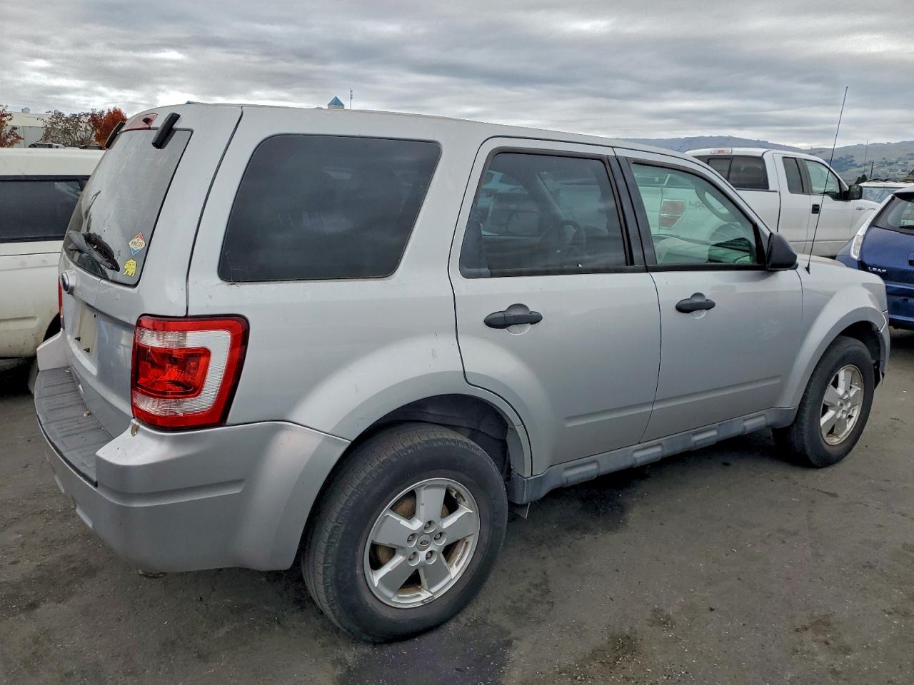 2012 FORD ESCAPE XLS photo 3