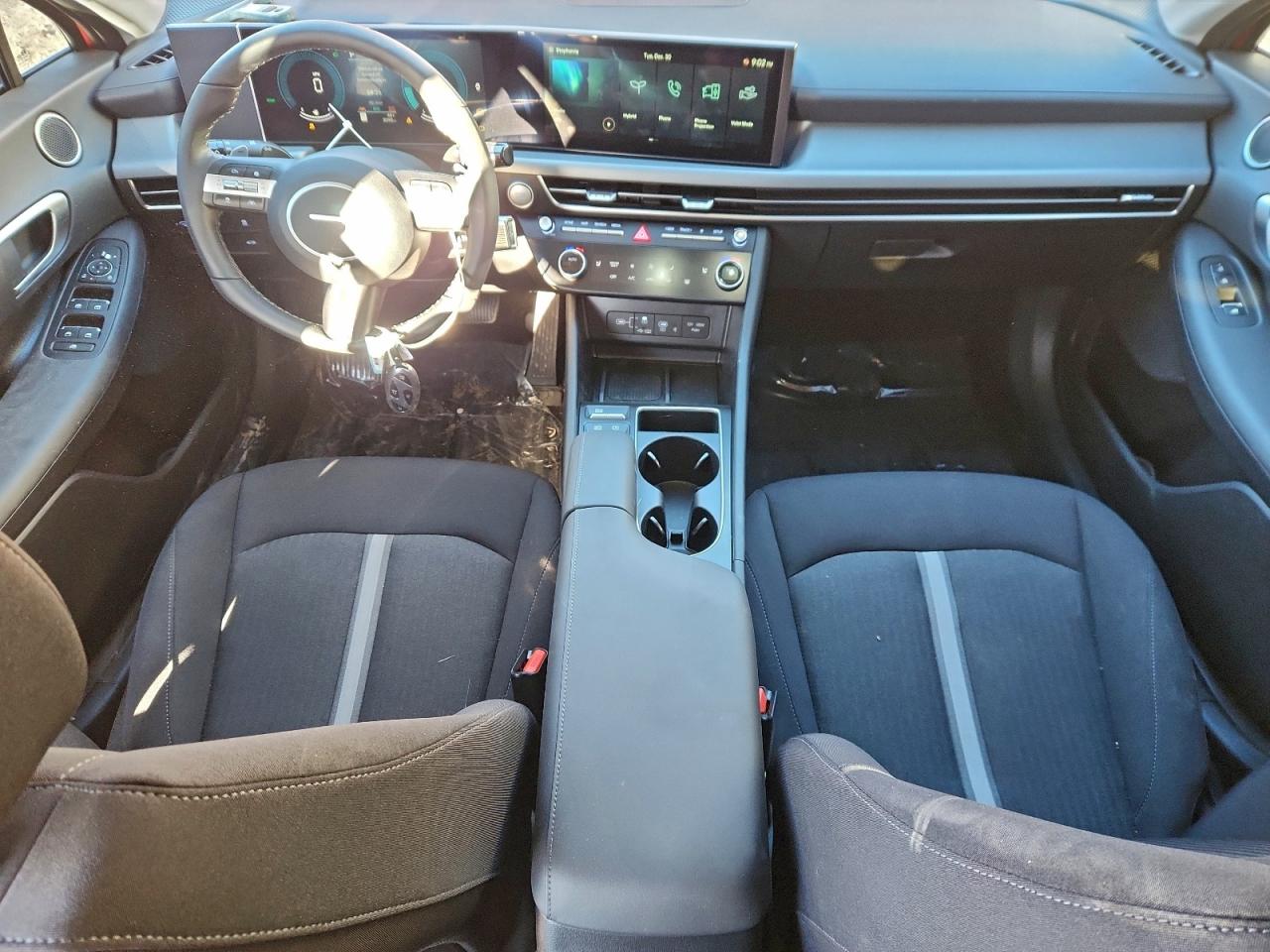 2026 HYUNDAI SONATA HYBRID photo 8