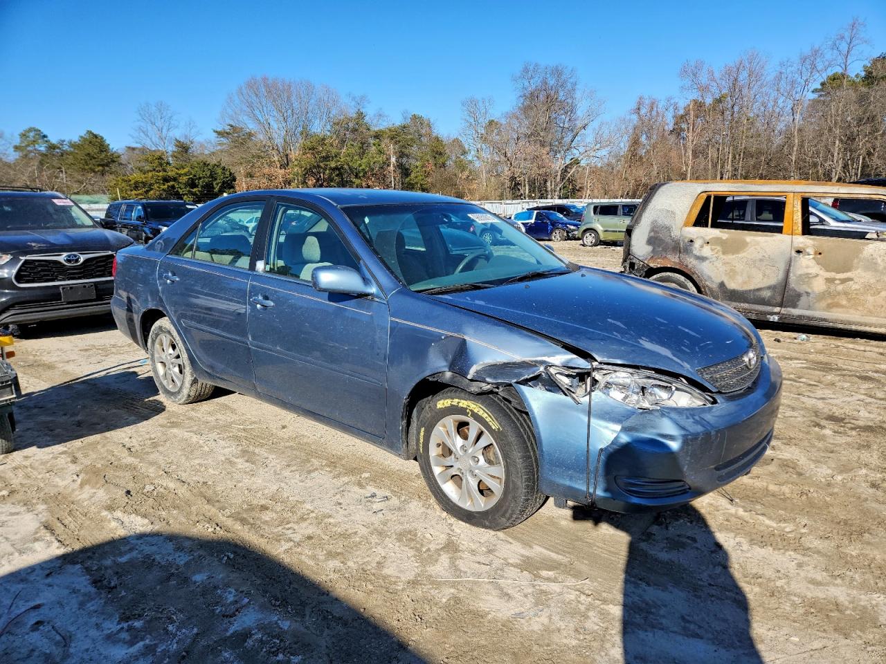 2004 TOYOTA CAMRY LE photo 4