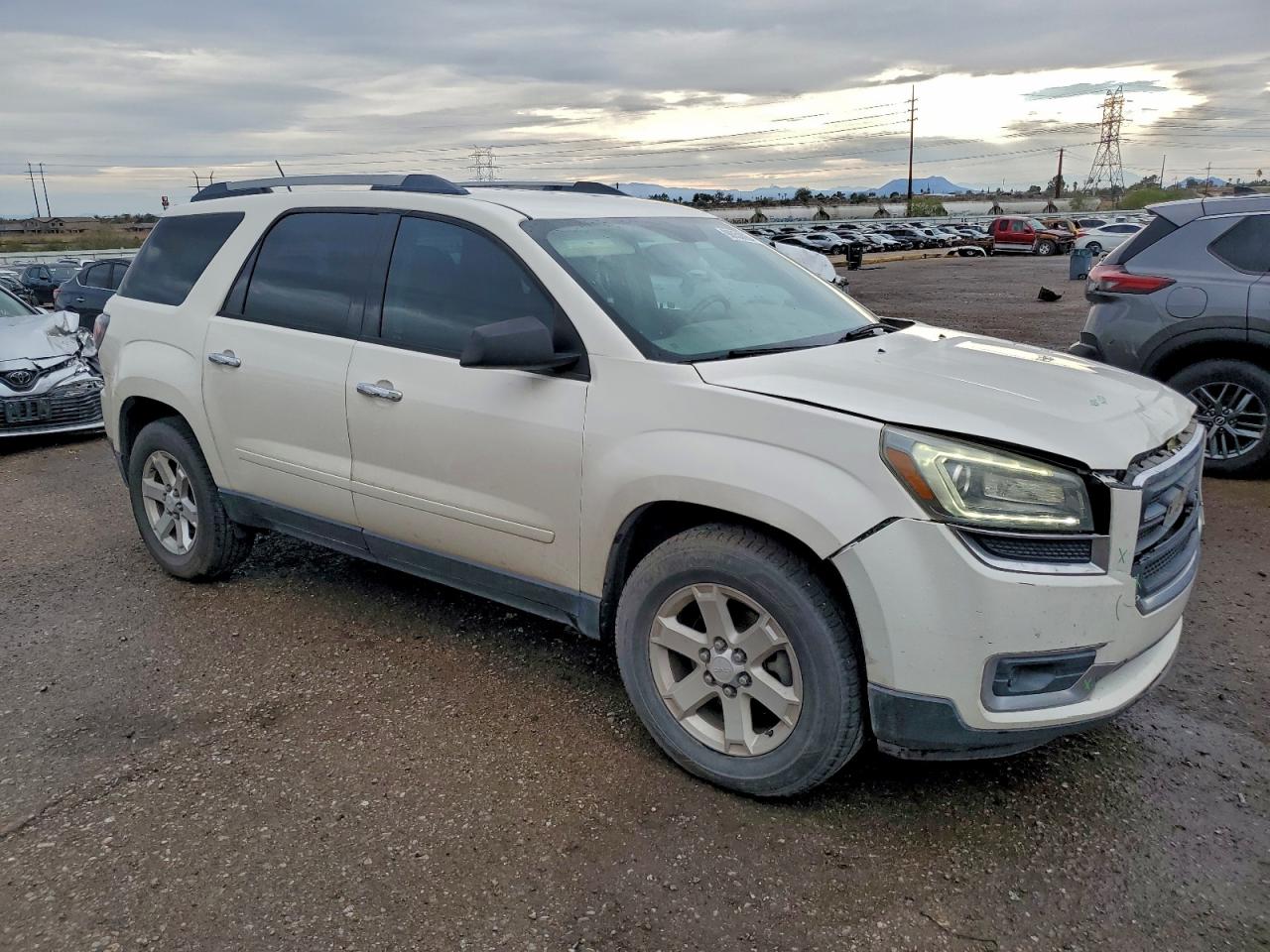 2014 GMC ACADIA SLE photo 4