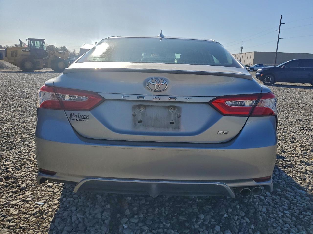 2020 TOYOTA CAMRY SE photo 6
