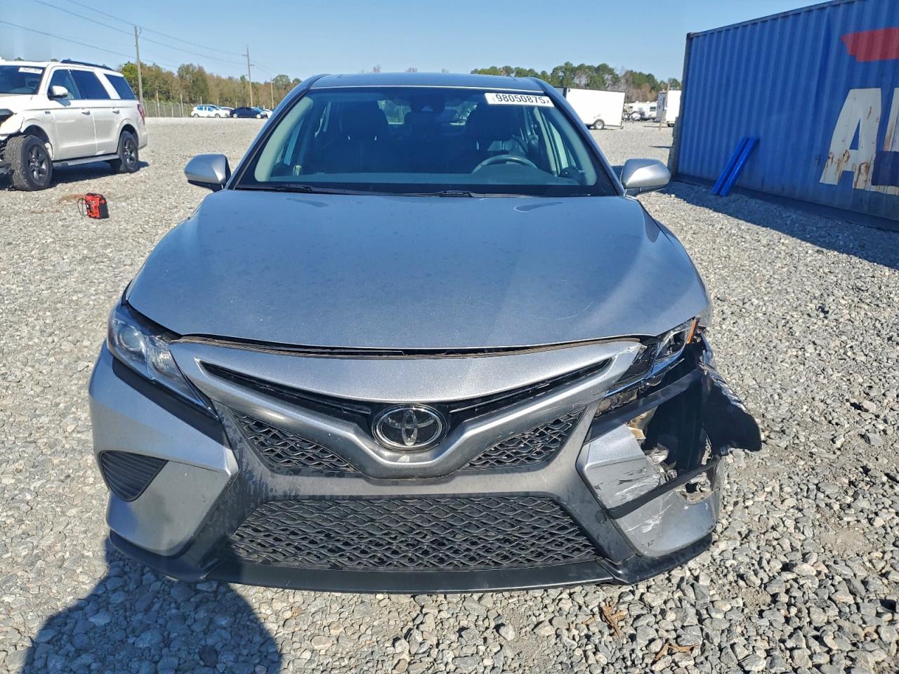 2020 TOYOTA CAMRY SE photo 5