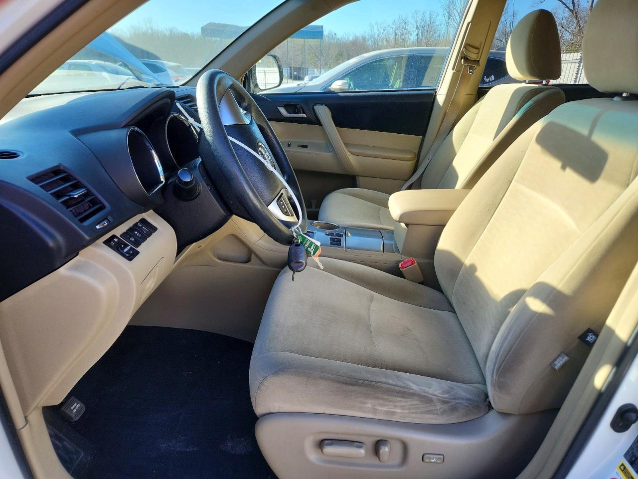 2013 TOYOTA HIGHLANDER BASE photo 7